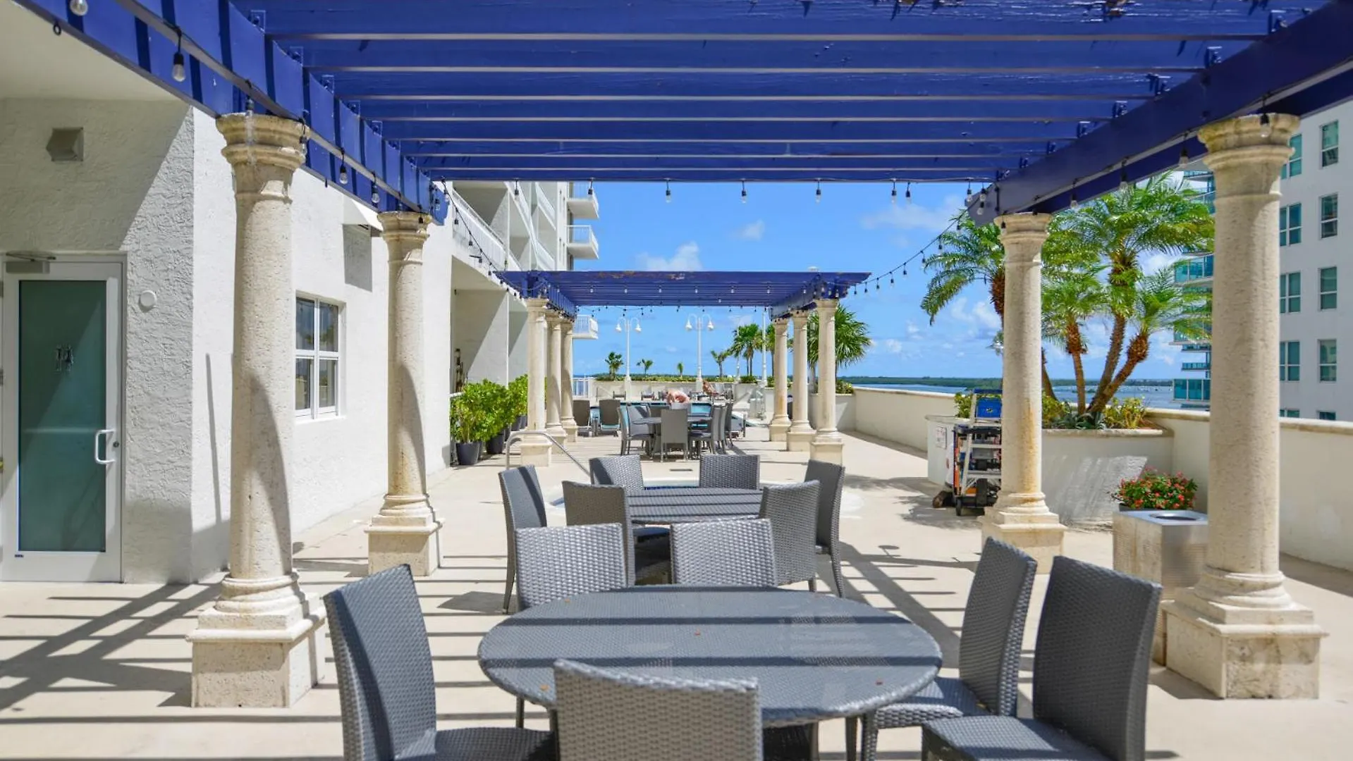 Style, Comfort, And Perfect Location In Brickell Apartment Miami