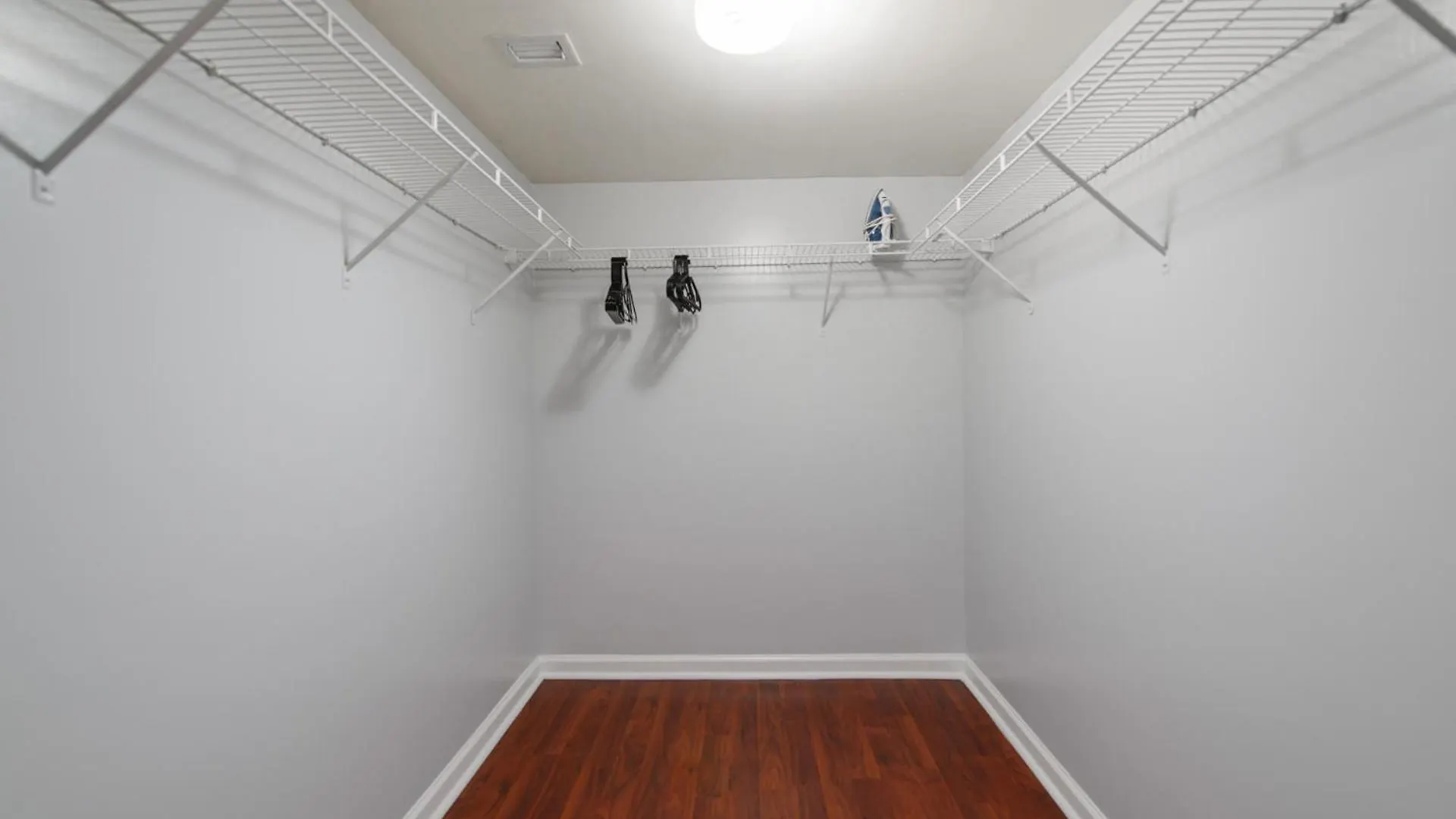 Apartment Style, Comfort, And Perfect Location In Brickell Miami