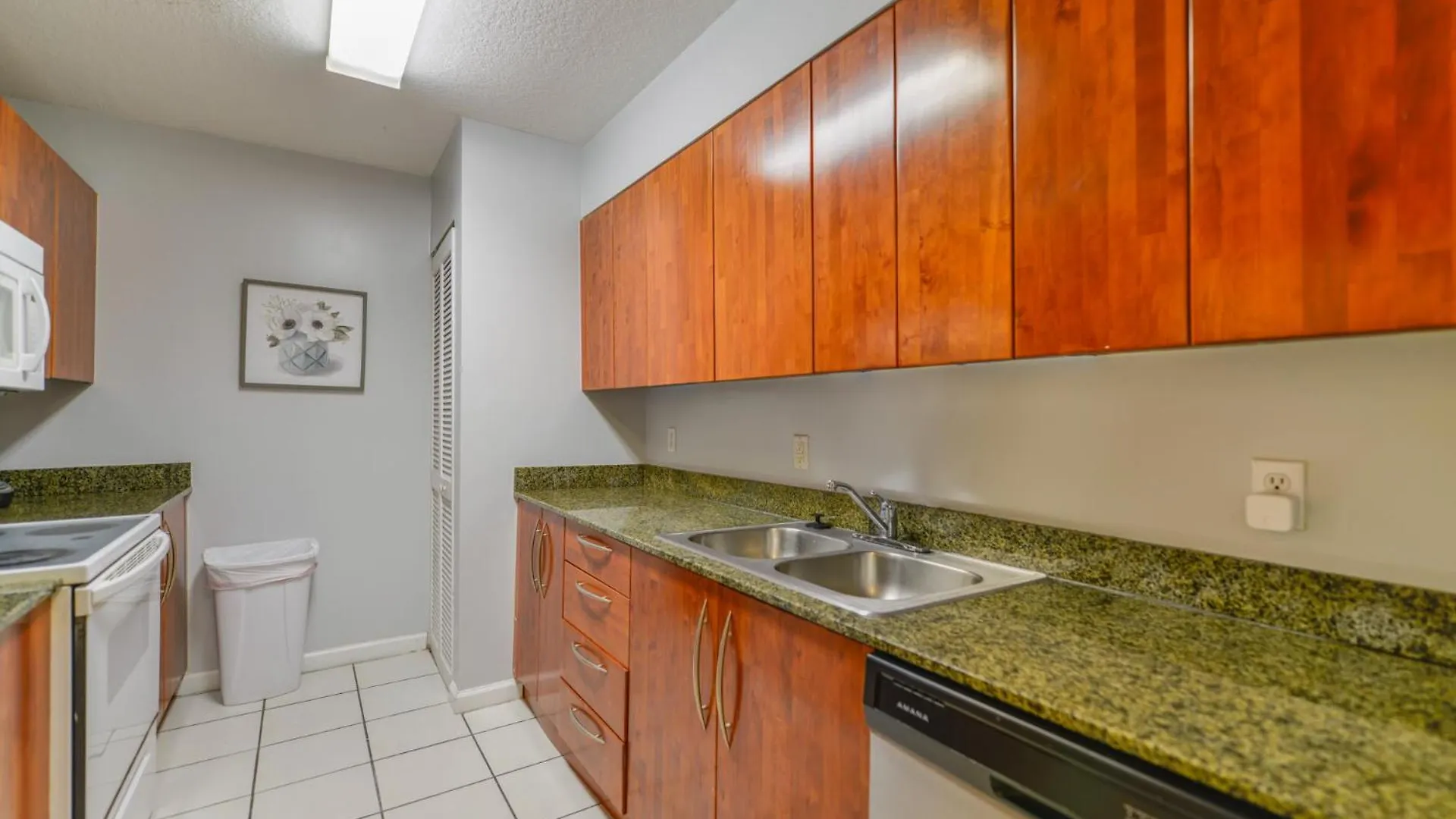 Apartment Style, Comfort, And Perfect Location In Brickell *