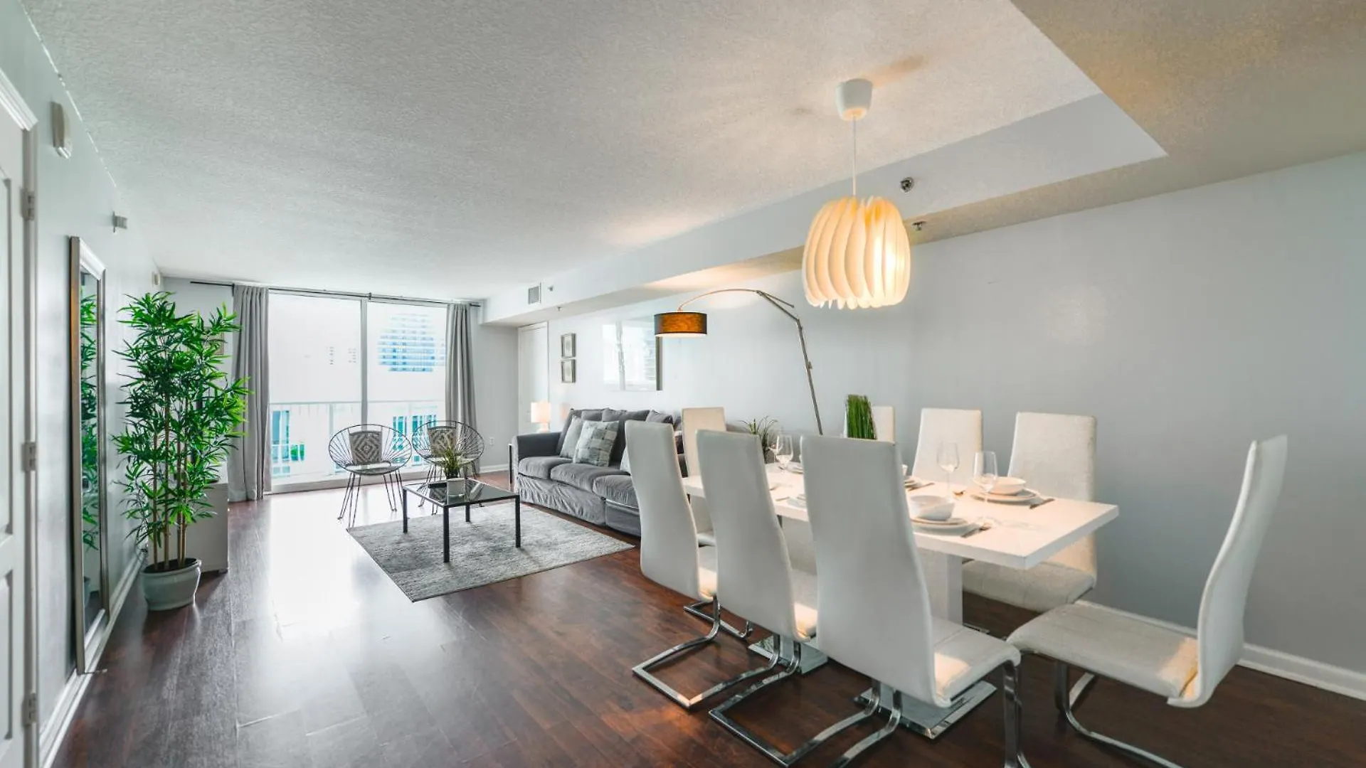 Style, Comfort, And Perfect Location In Brickell * Miami