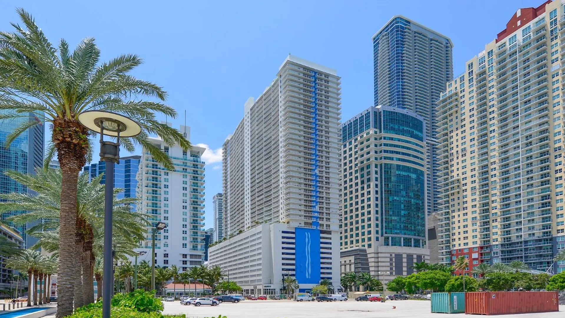 Apartment Style, Comfort, And Perfect Location In Brickell
