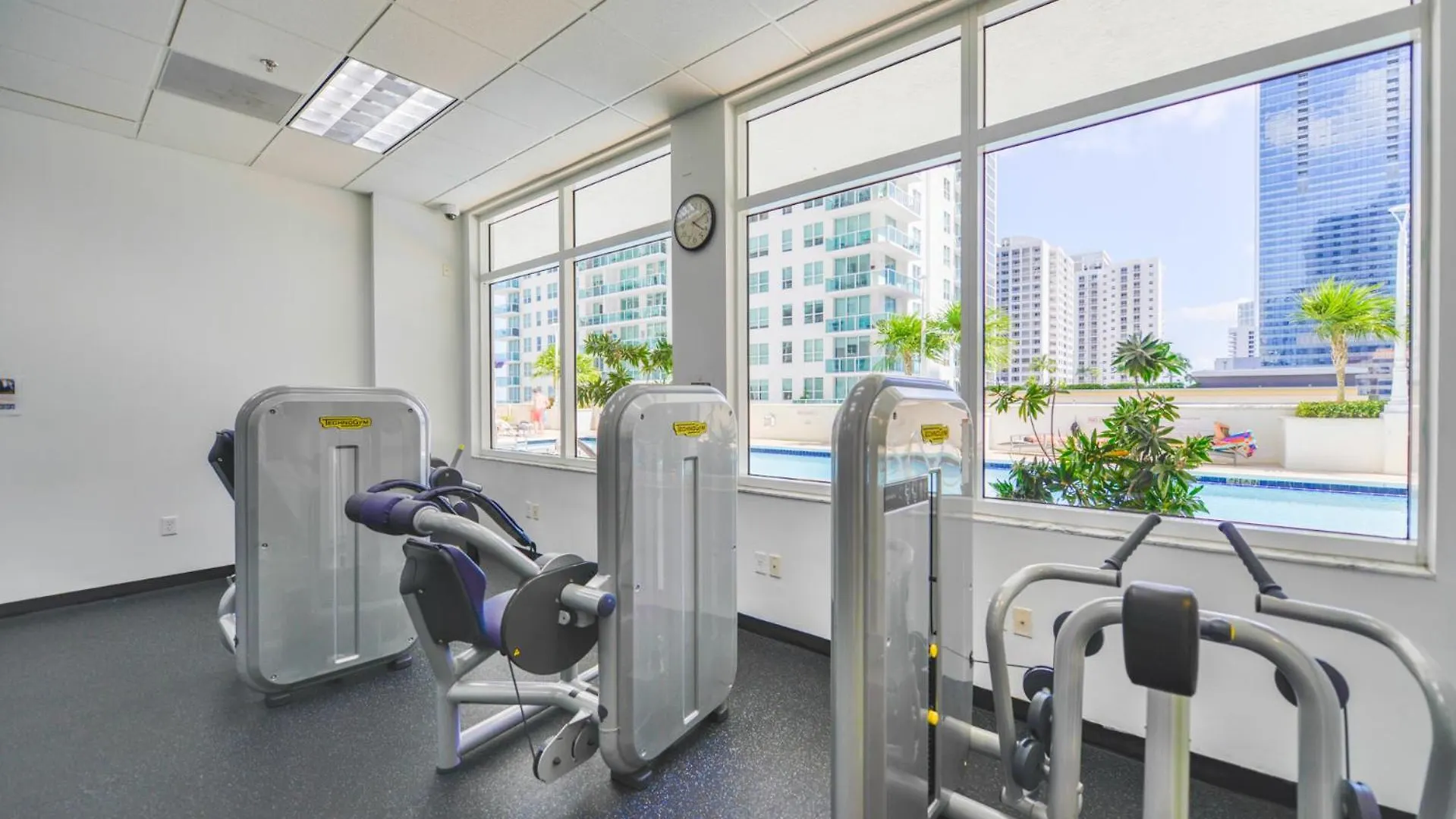 Style, Comfort, And Perfect Location In Brickell *