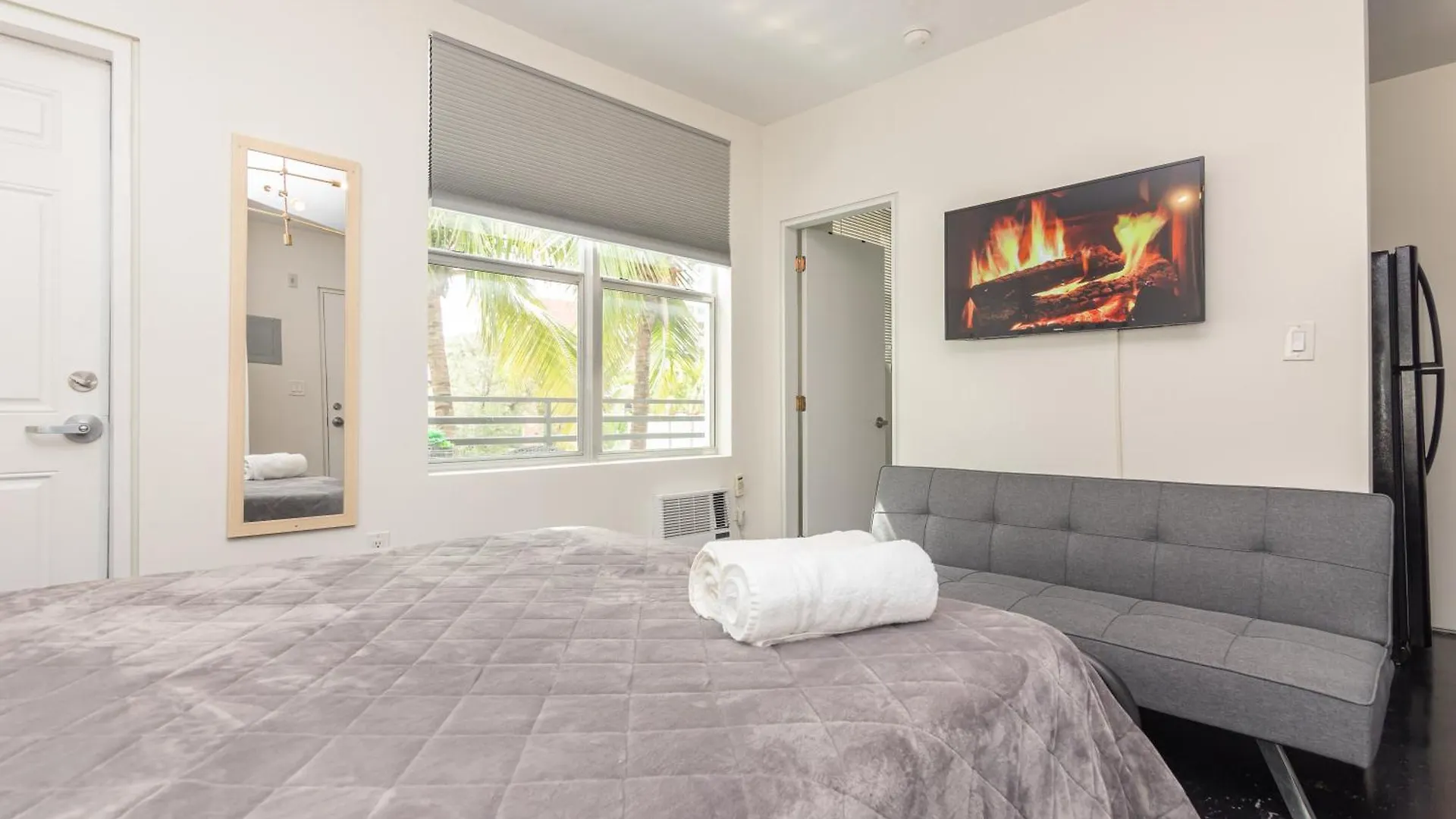 Midtown - Wynwood Area With Balcony - Art District Near Beach Miami