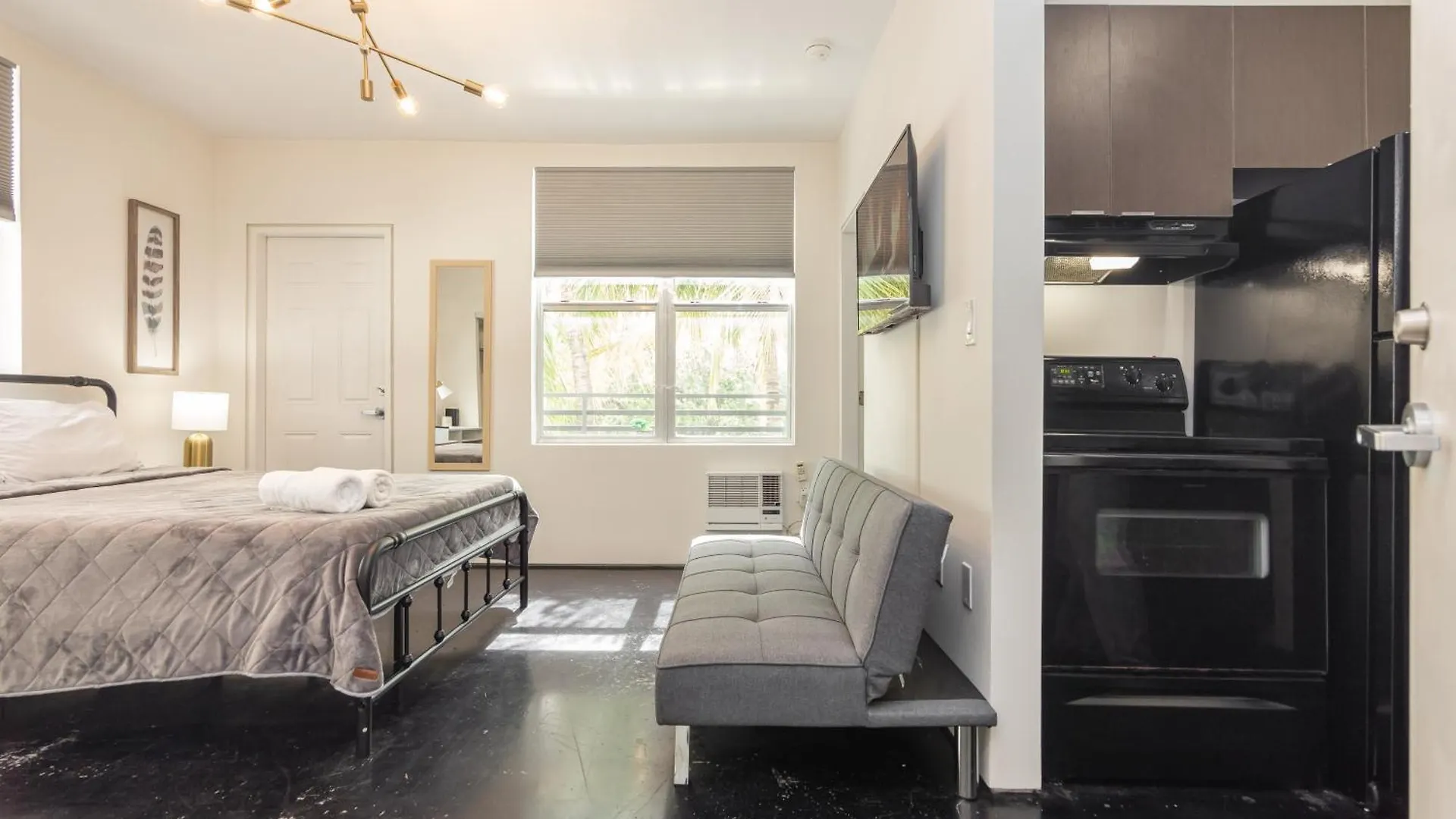 Apartment Midtown - Wynwood Area With Balcony - Art District Near Beach Miami