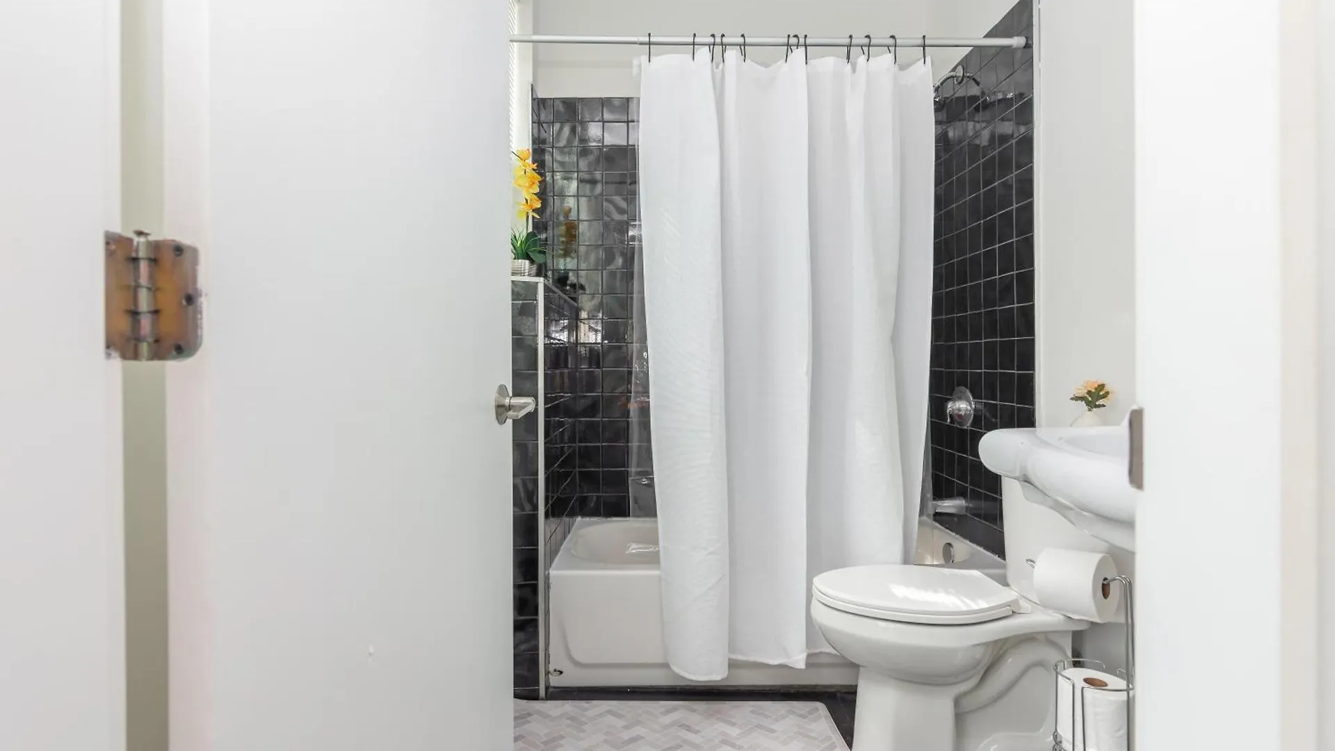 Apartment Midtown - Wynwood Area With Balcony - Art District Near Beach
