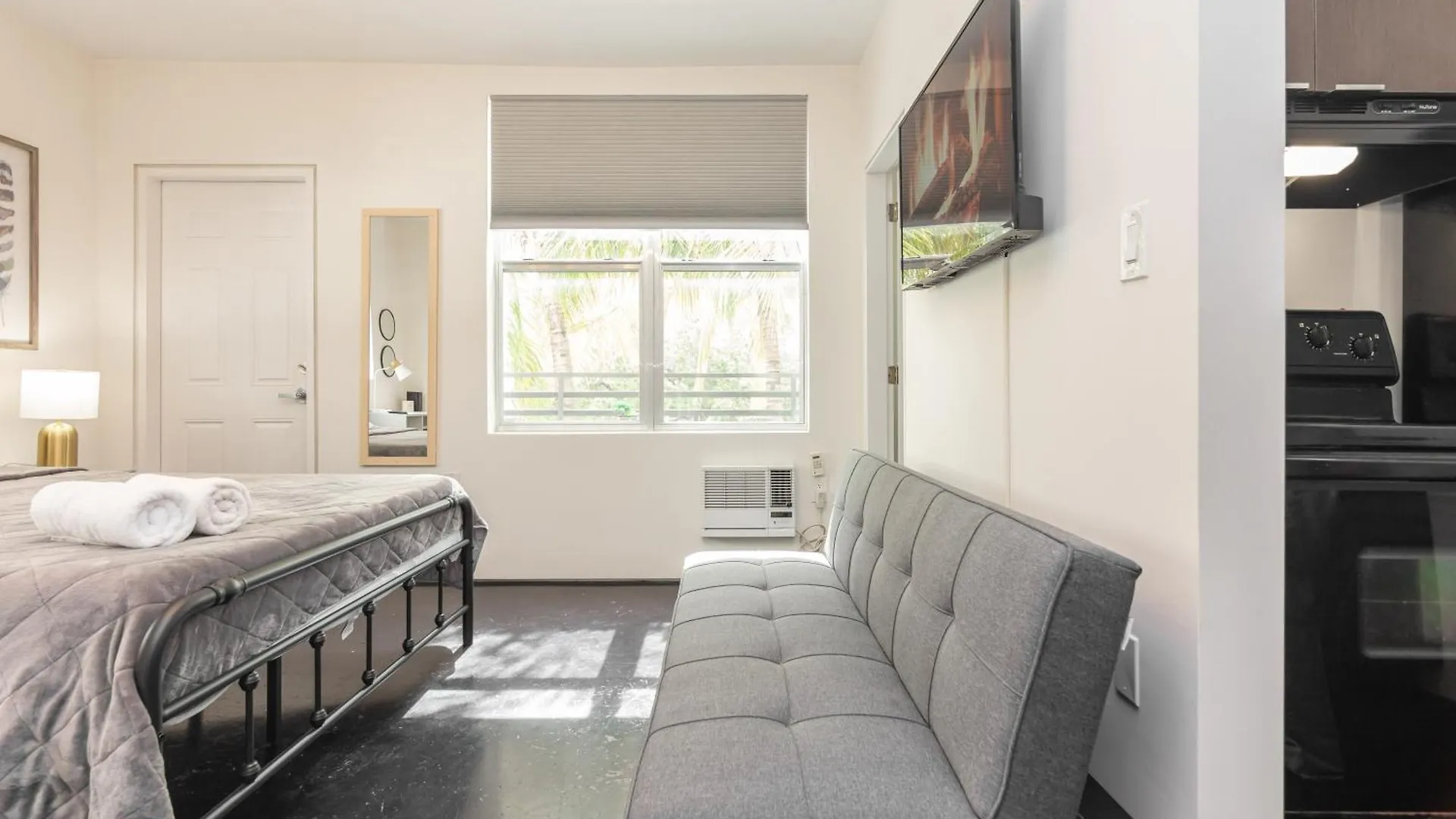 Apartment Midtown - Wynwood Area With Balcony - Art District Near Beach Miami