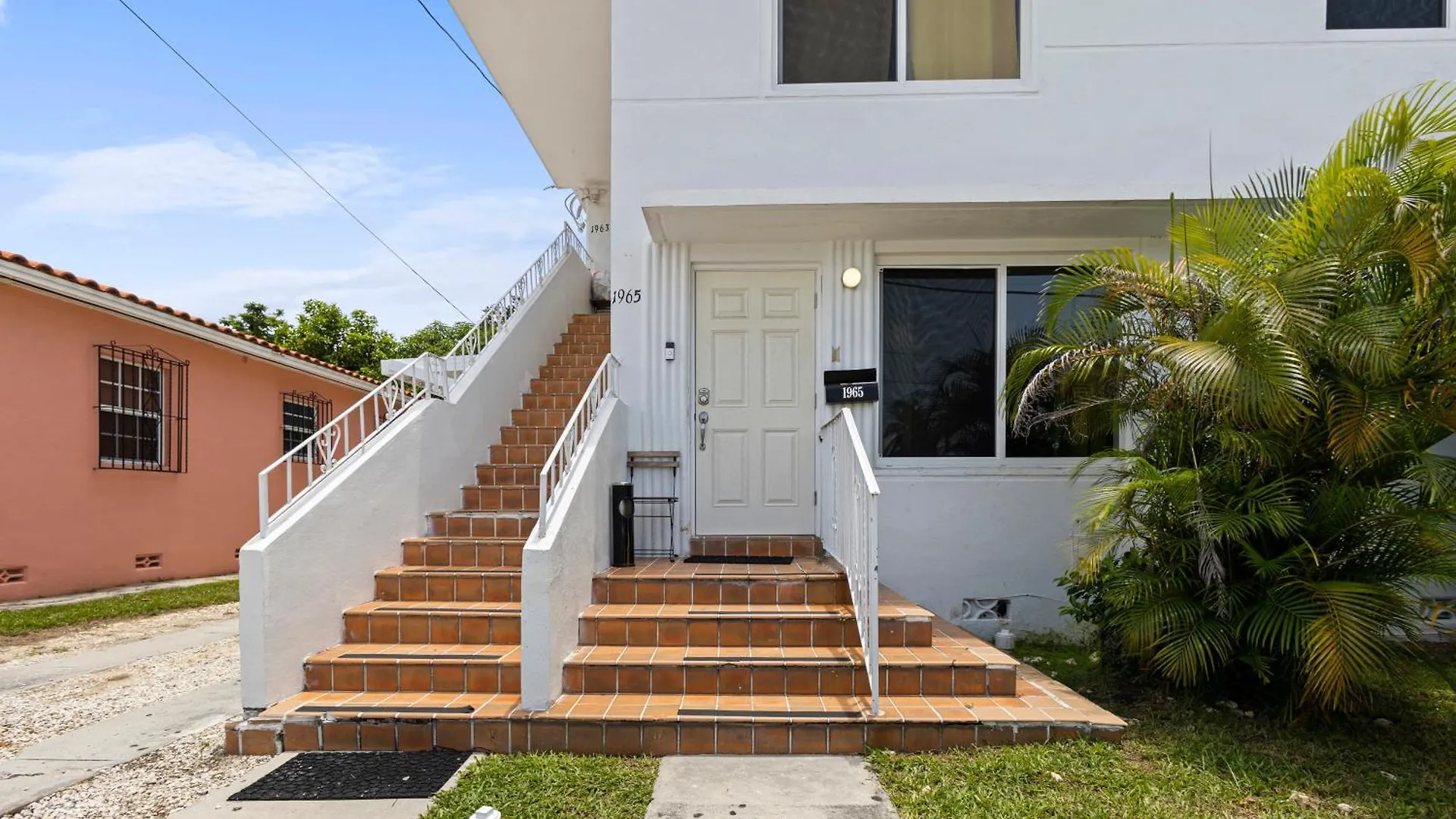 Enchanting Cozy 10 Min Away From Airport, Calle 8, Brickell, Coral Gables, The And More! Miami