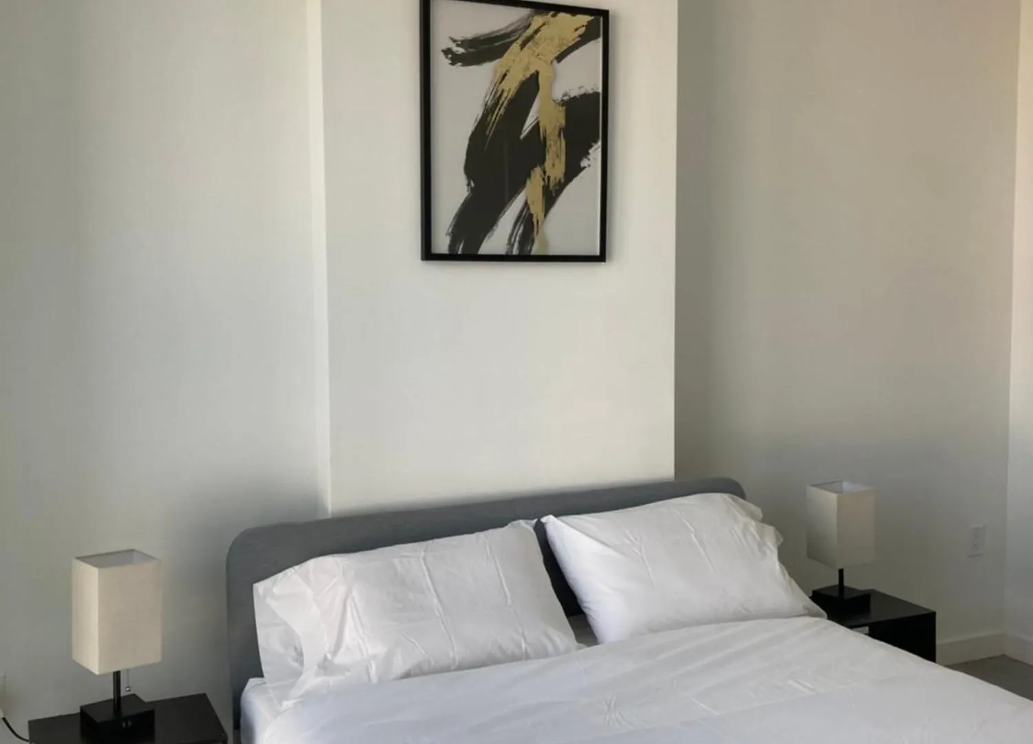 Brand New Modern 1 Bedroom Unit Downtown Lägenhet