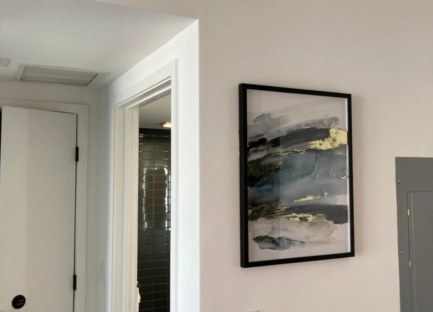 Brand New Modern 1 Bedroom Unit Downtown