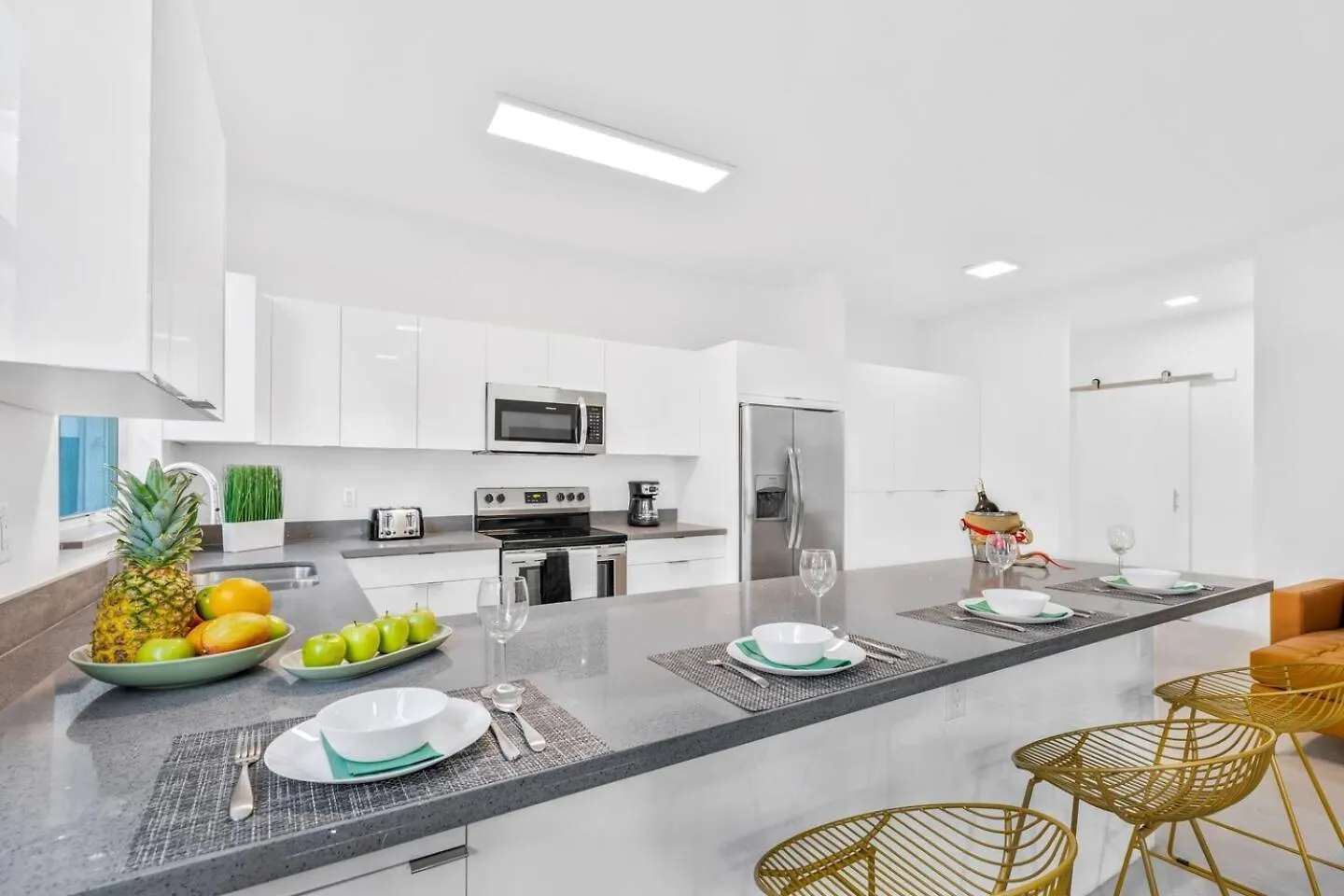Villa Up To 16 Guests! Modern House Near Wynwood Miami