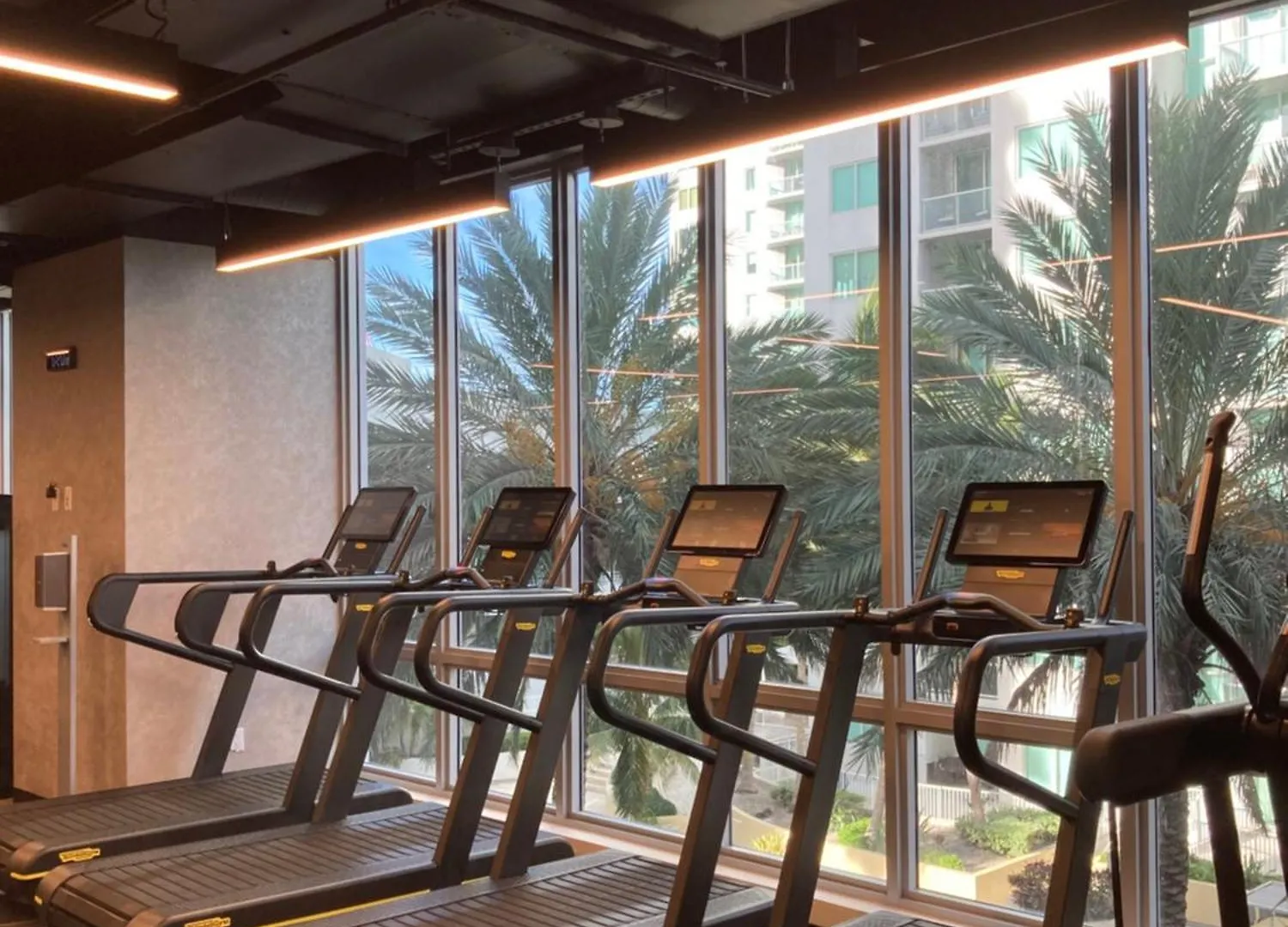 Brand New Modern 1 Bedroom Unit Downtown Appartamento *