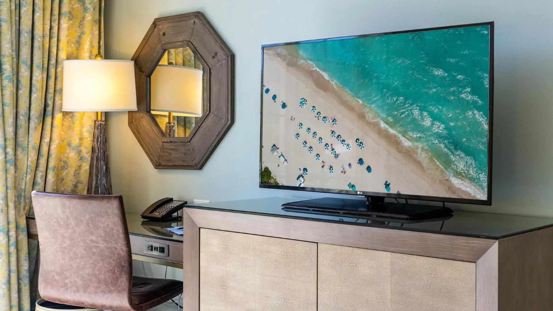 Lovely Deluxe Unit Located At Ritz Carlton - Key Biscayne! Holiday home *