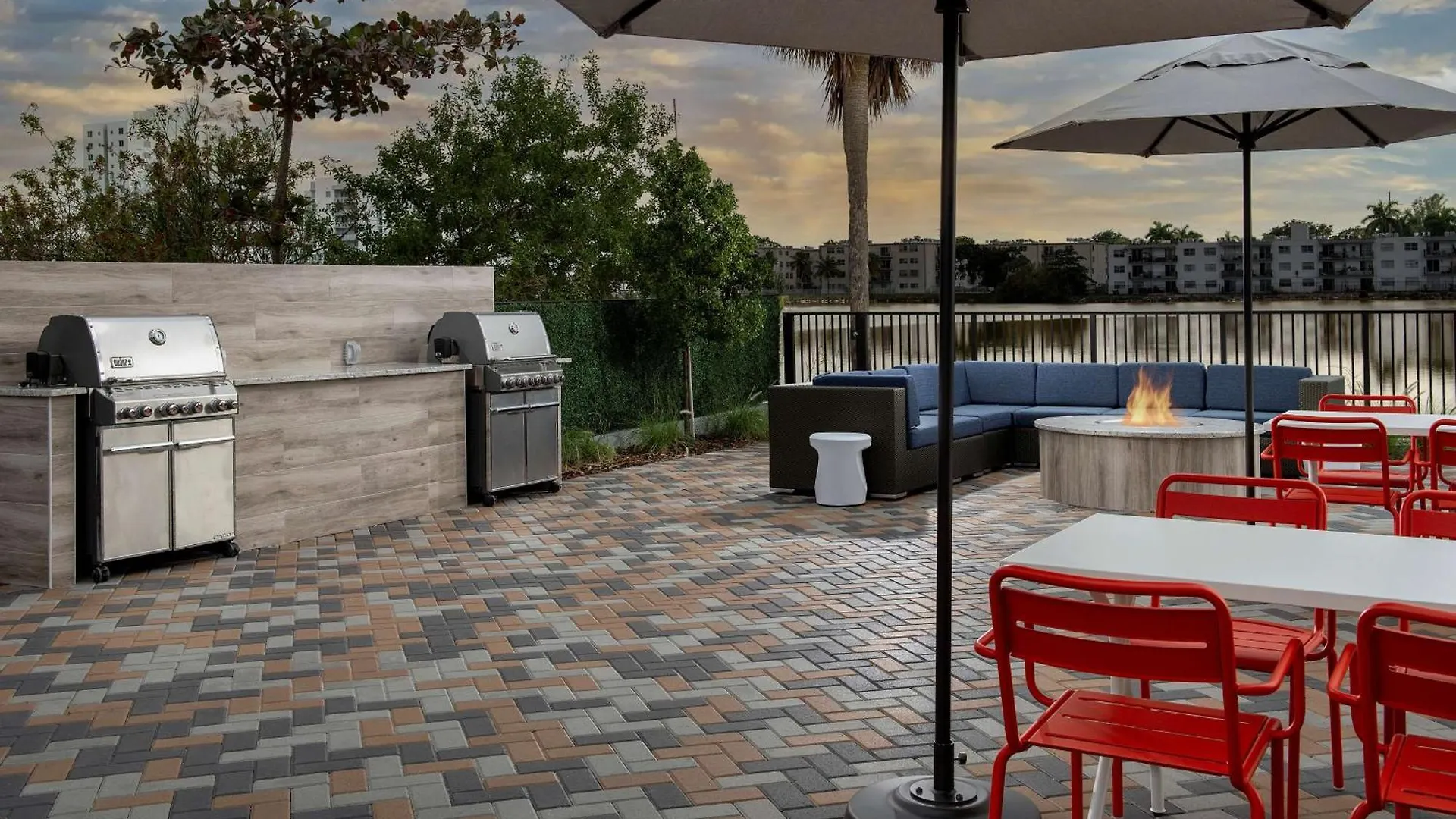 Hotel Tru By Hilton Airport South Blue Lagoon, Fl