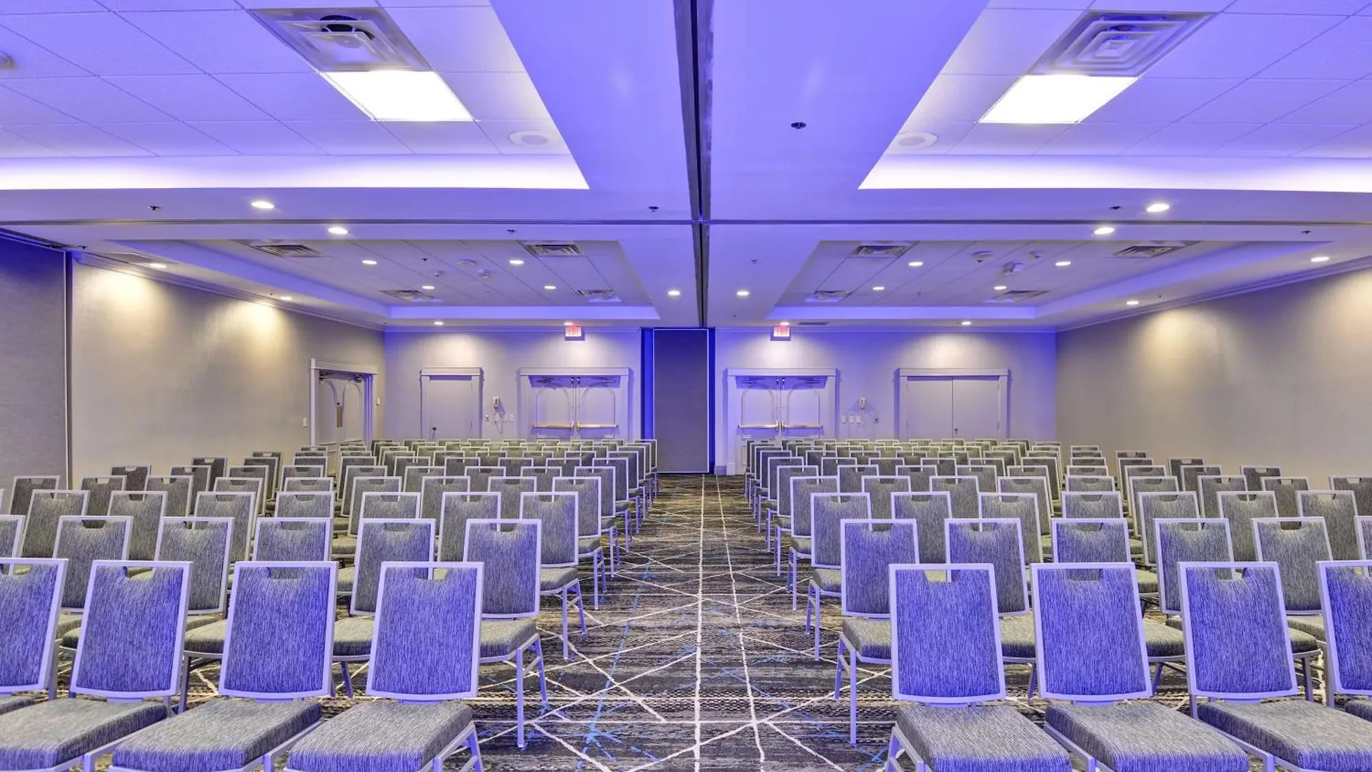Embassy By Hilton International Airport 4*