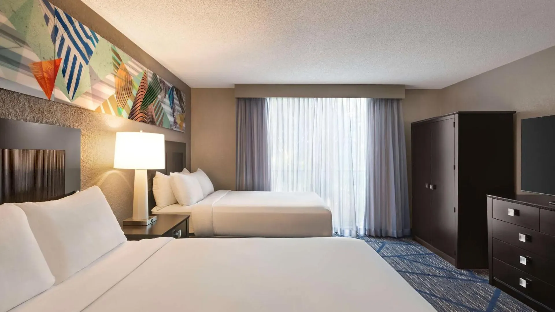 Hotel Embassy By Hilton International Airport Miami