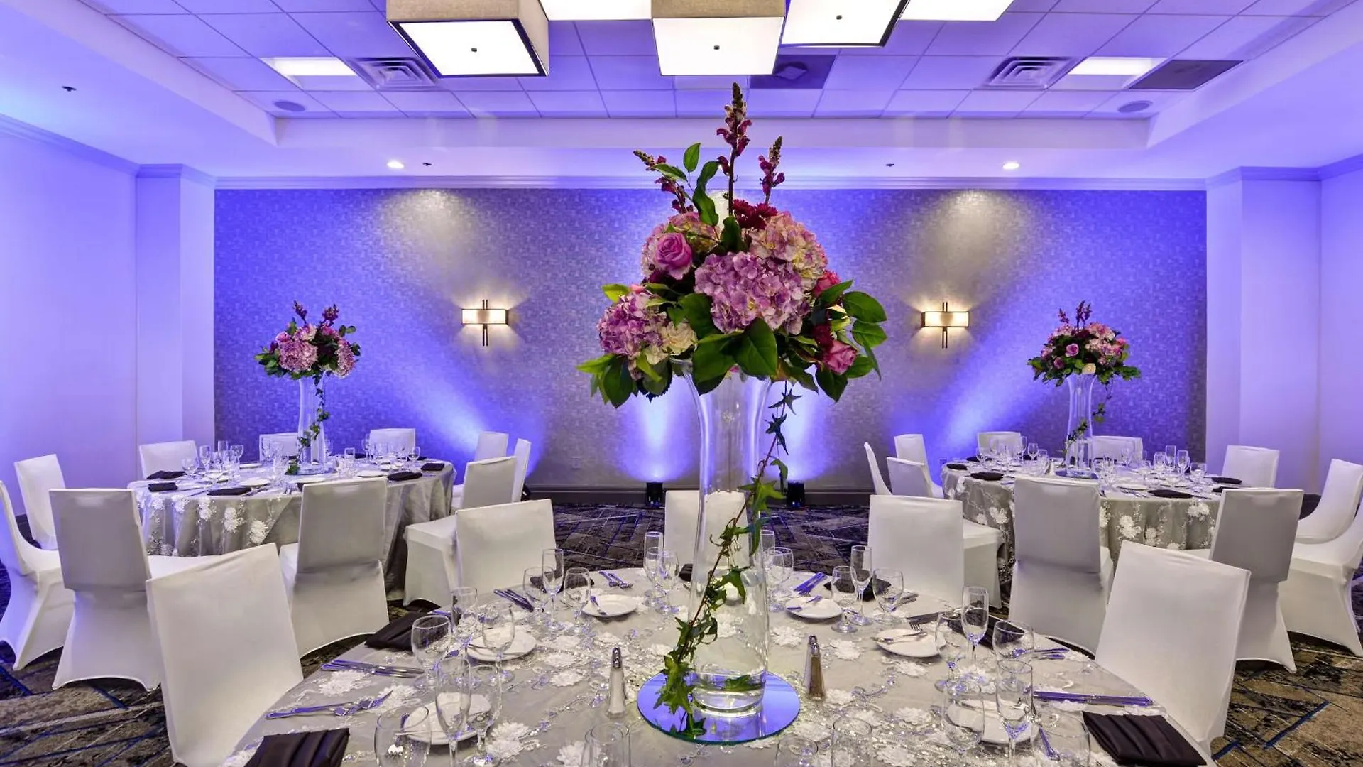 Embassy By Hilton International Airport 4* Miami
