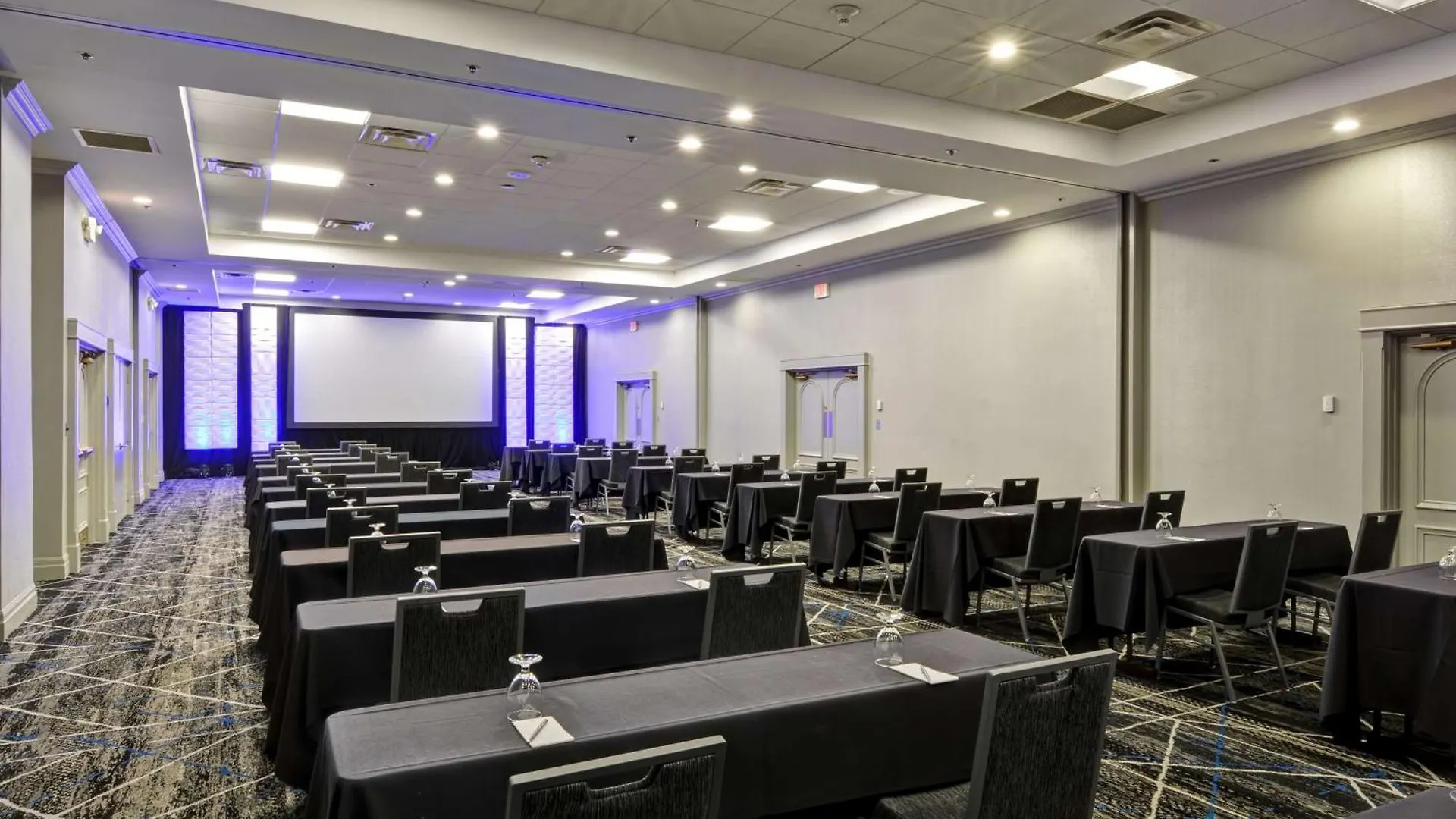Embassy By Hilton International Airport Hotel Miami