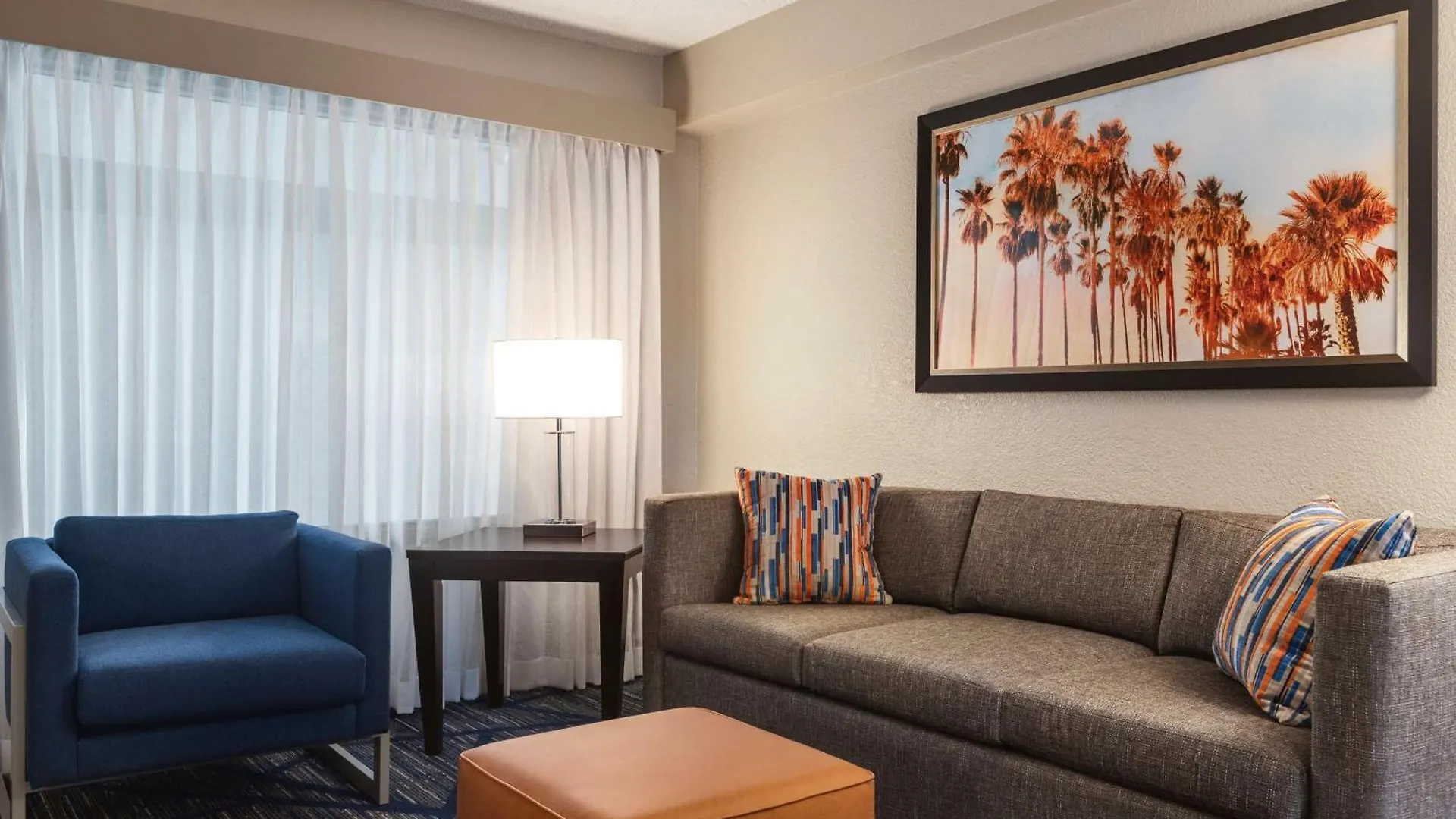 Embassy By Hilton International Airport 4* Miami