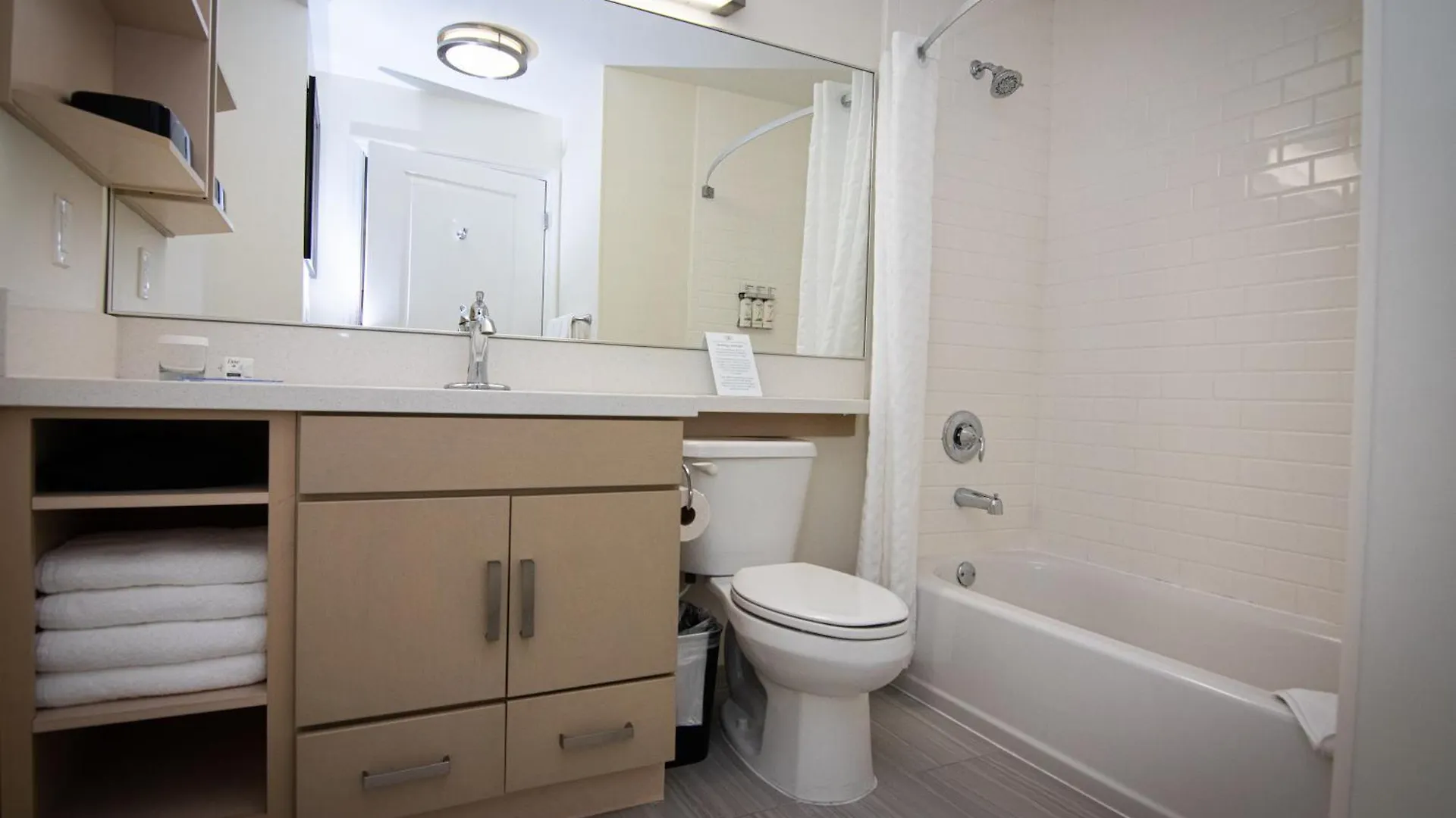 Hotel Candlewood Miami Intl Airport - 36th St By Ihg 3*