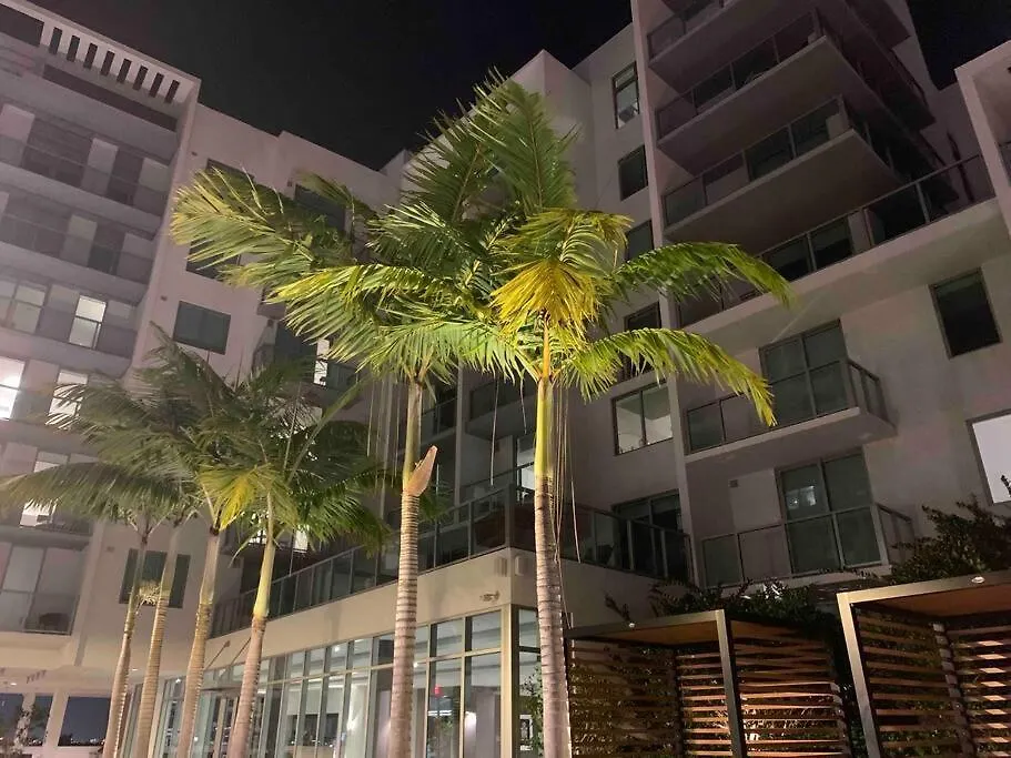 Aparthotel Luxury Oceanview At Design District