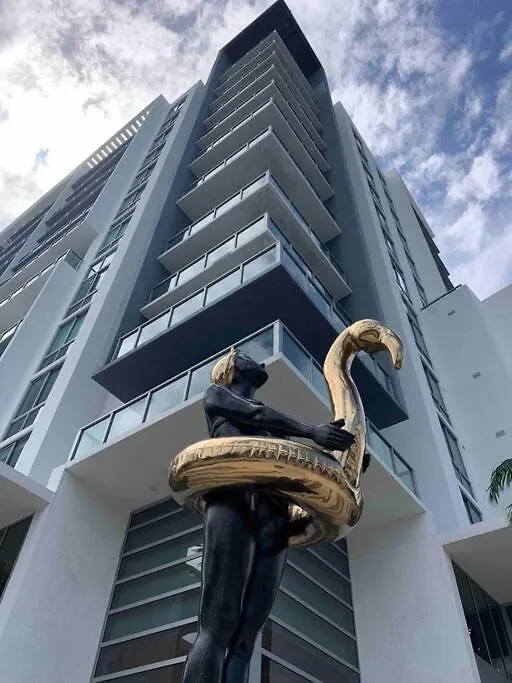Luxury Oceanview At Design District Miami
