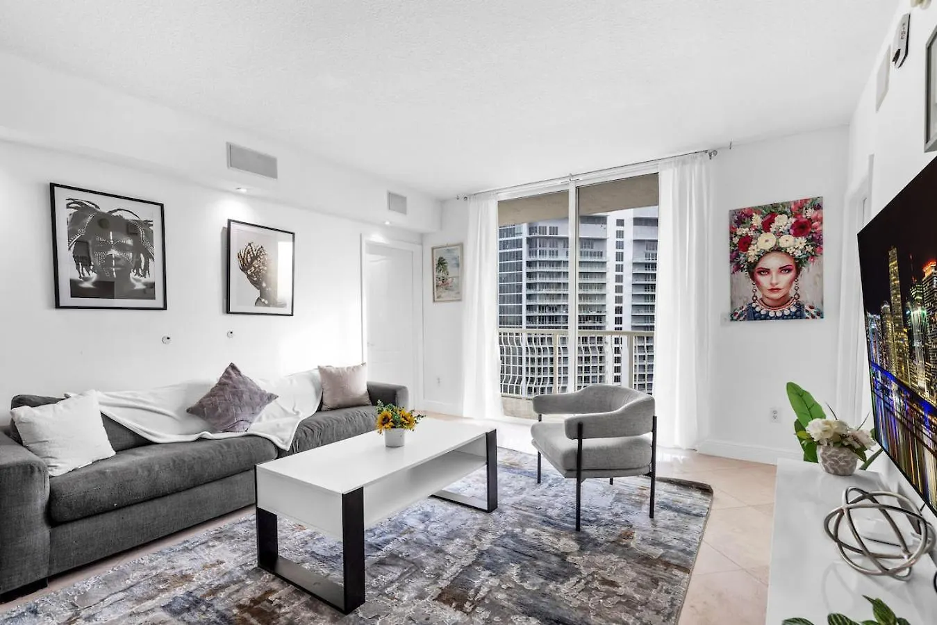 Spacious 2 Bed Unit In Brickell With Free Parking * Miami