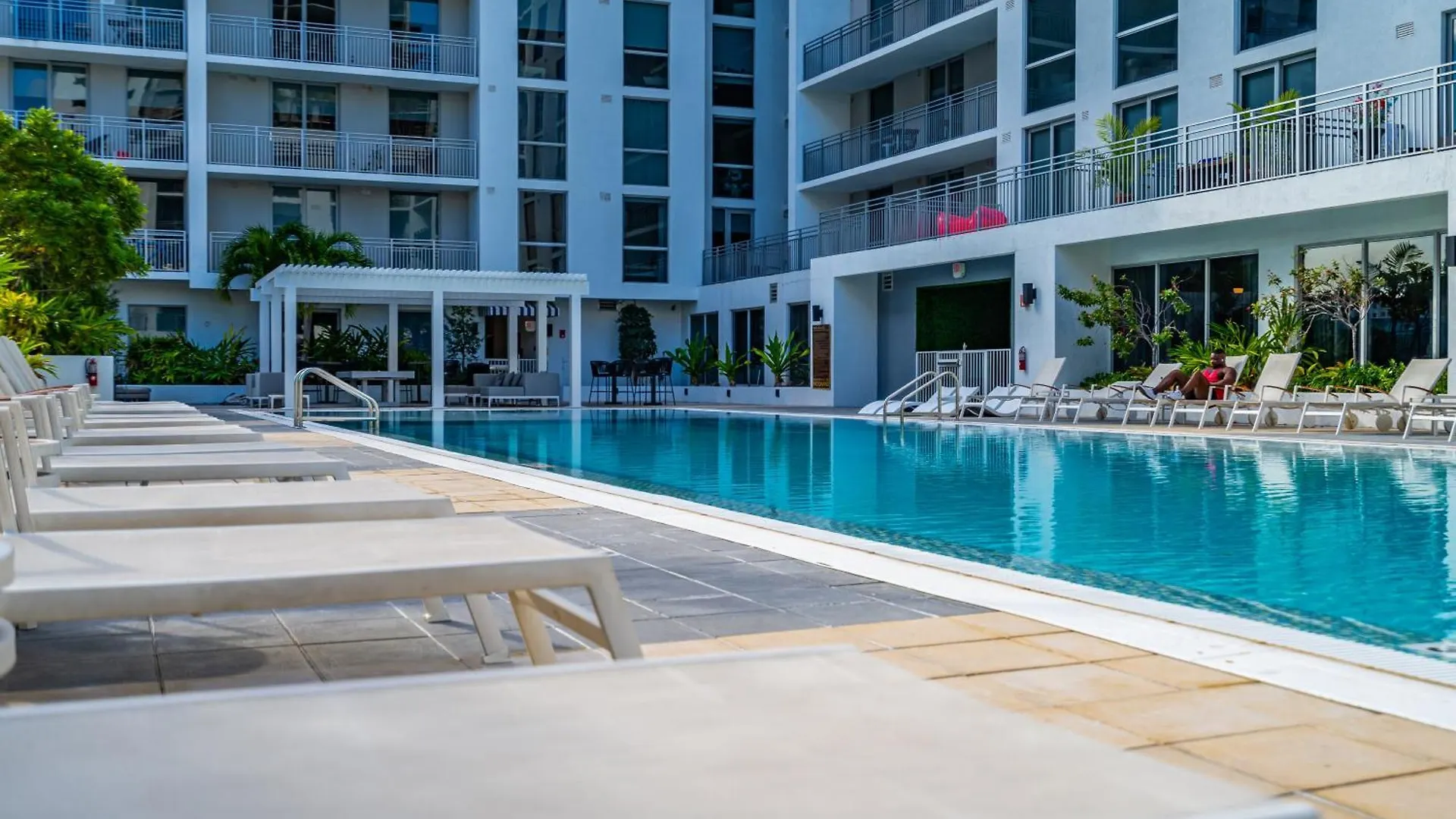 Prime Location 1-bed Retreat With Free Parking Apartment Miami