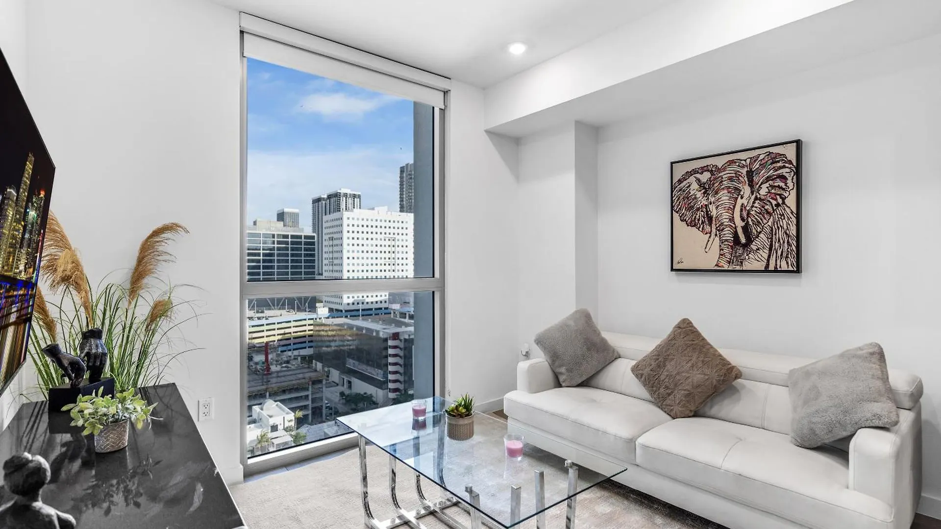 Prime Location 1-bed Retreat With Free Parking *