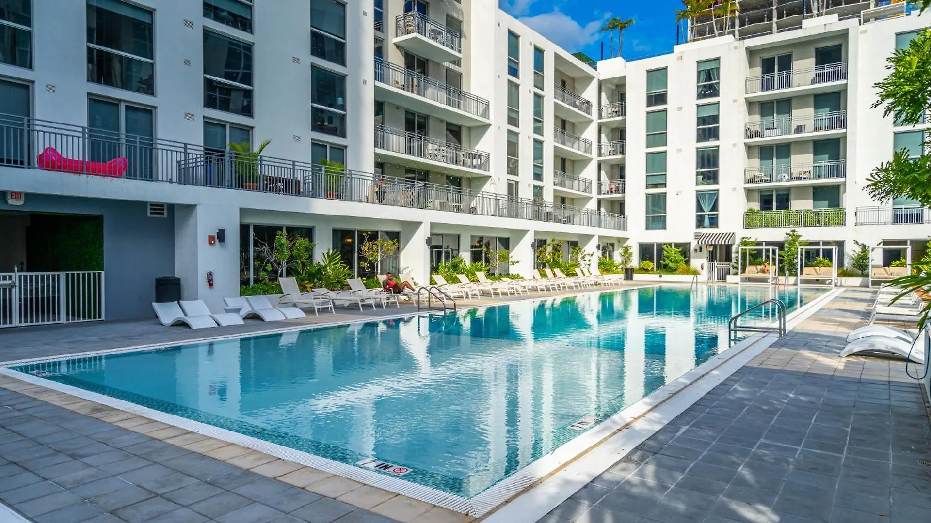 Prime Location 1-bed Retreat With Free Parking Apartment Miami