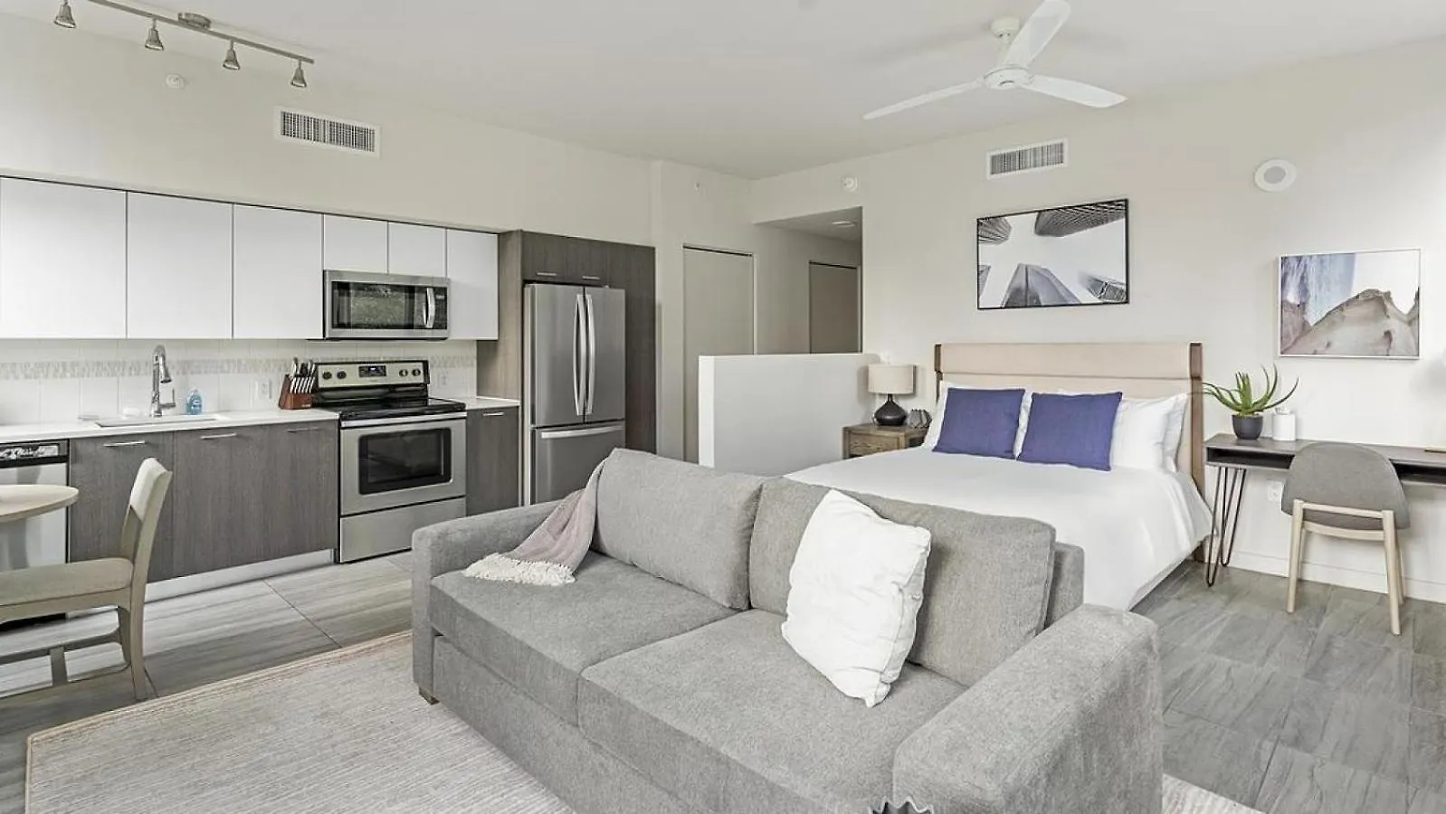 Landing Modern With Amazing Amenities * Miami