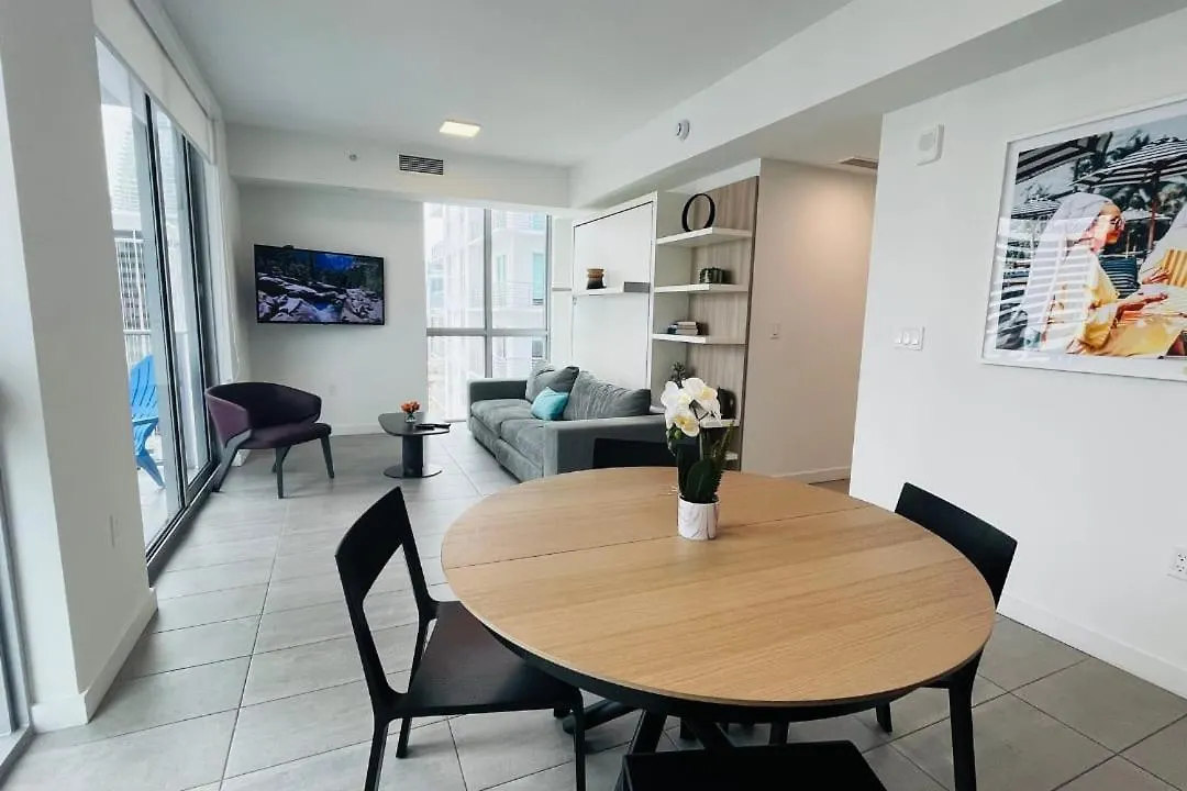 Holiday home Explore Miami's Heat - Huge 1 Bed Pool & Gym