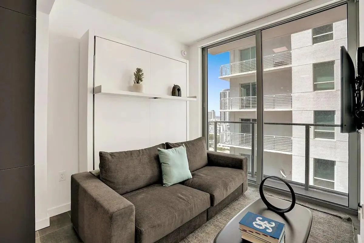 Elysian - Rooftop Pool, Gym, Walk To Downtown & Brickell Miami