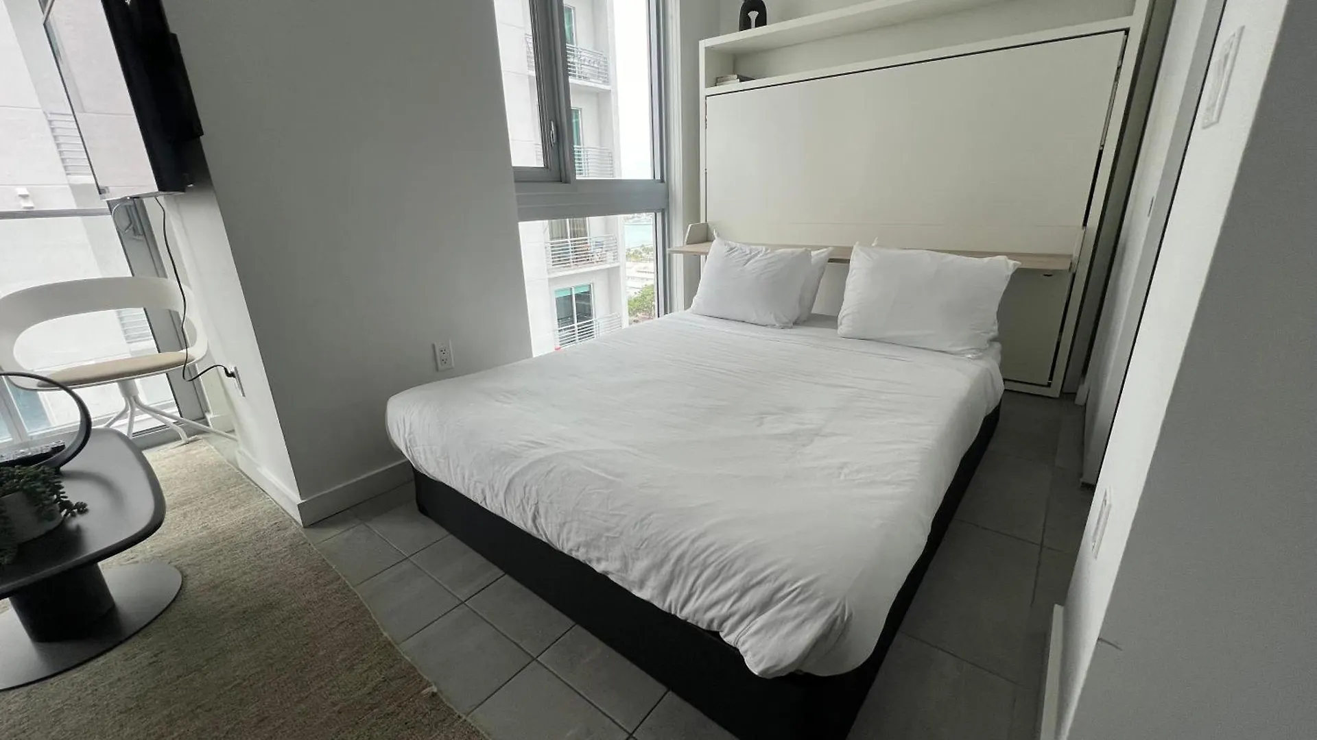 Elysian - Rooftop Pool, Gym, Walk To Downtown & Brickell *