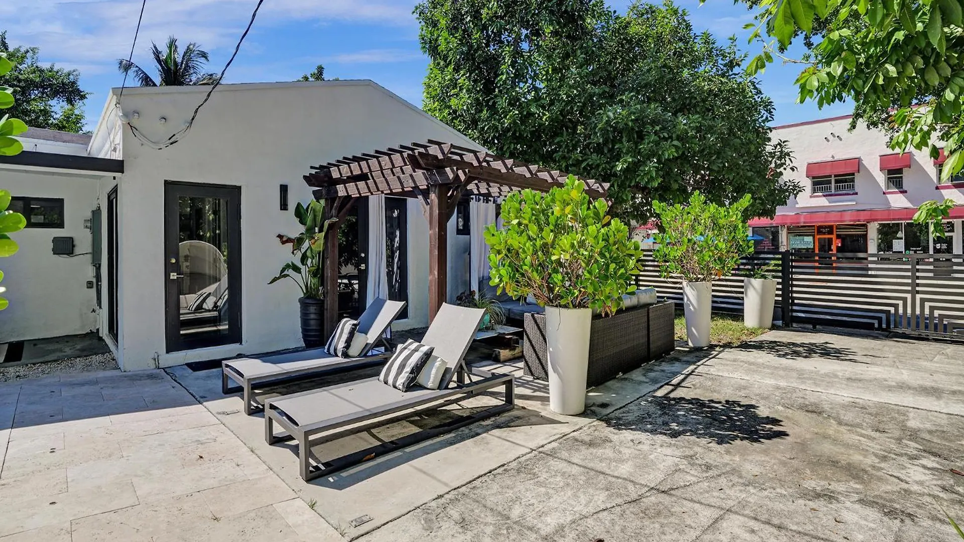 Villa Sinai 4 Bedroom Pool In 10 Mins To South Beach!