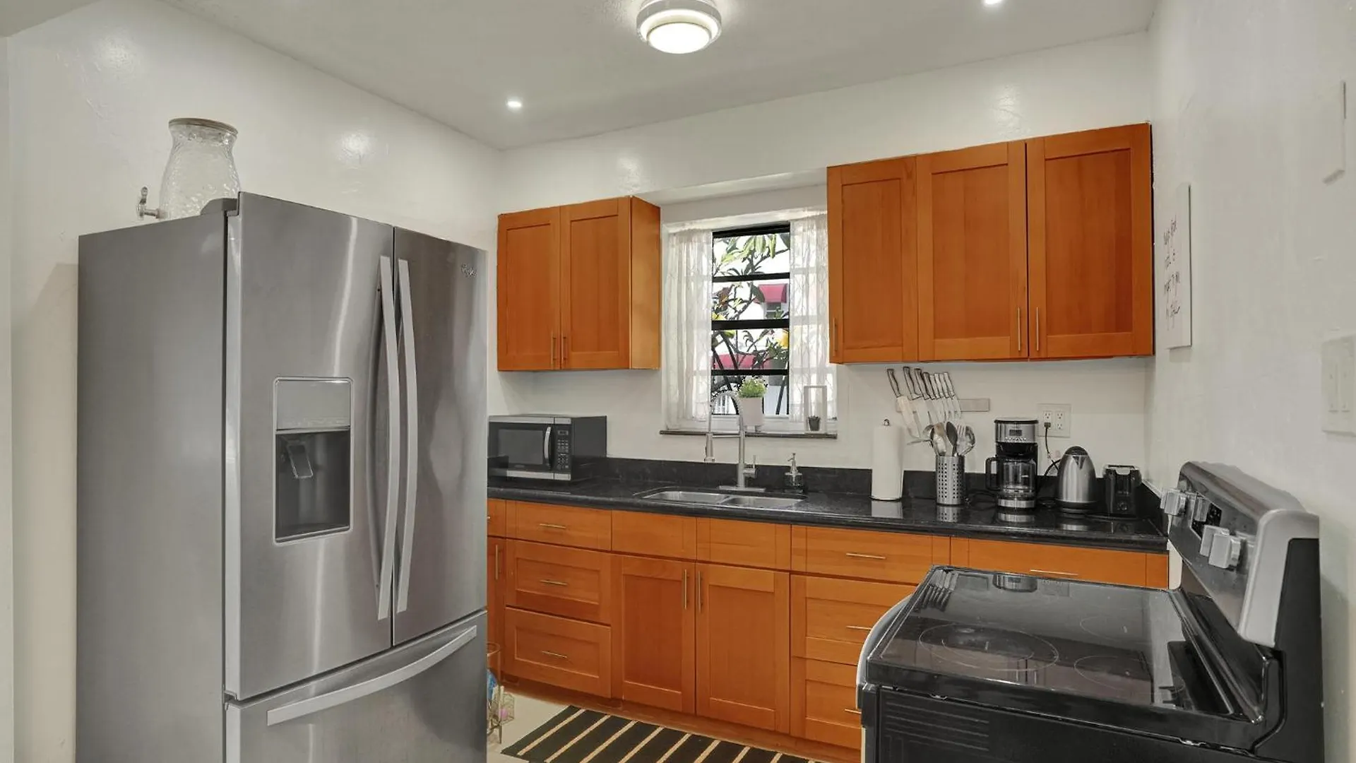 Villa Sinai 4 Bedroom Pool In 10 Mins To South Beach!