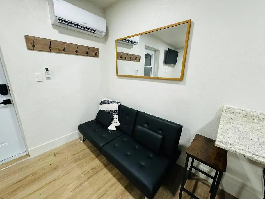 Apartment Near Airport/beach