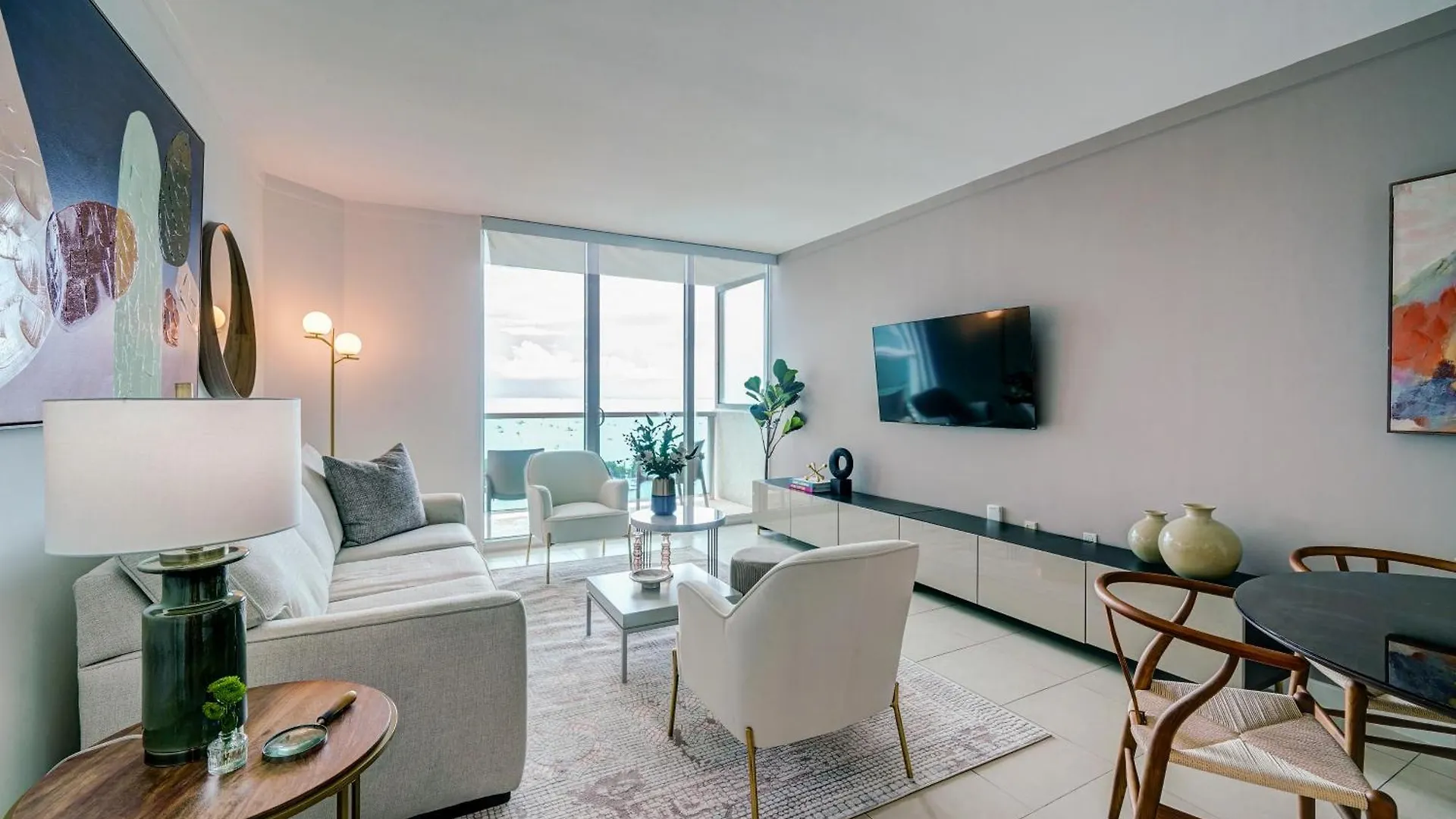 Direct Bayview One Bedroom In Coconut Grove Includes Parking