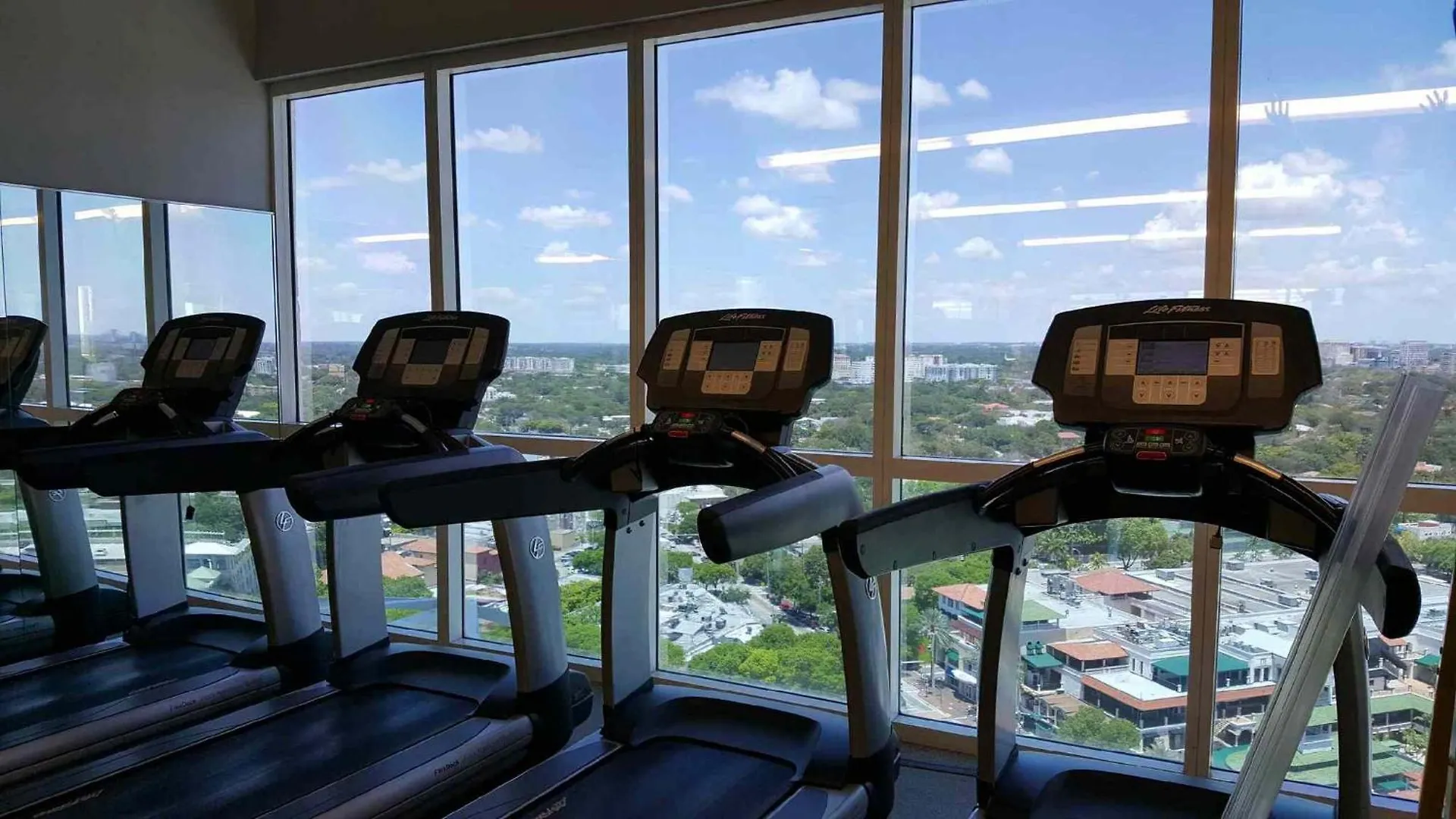 Private 2 Bedroom Bay View In Coconut Grove Includes Parking *