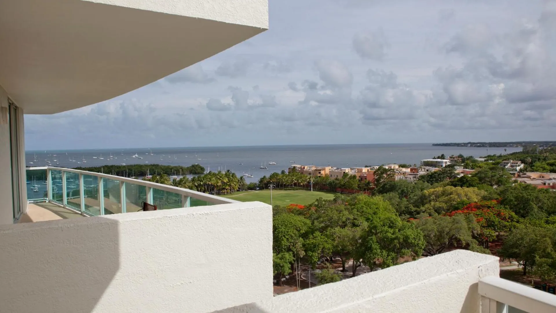 Private 2 Bedroom Bay View In Coconut Grove Includes Parking Apartment