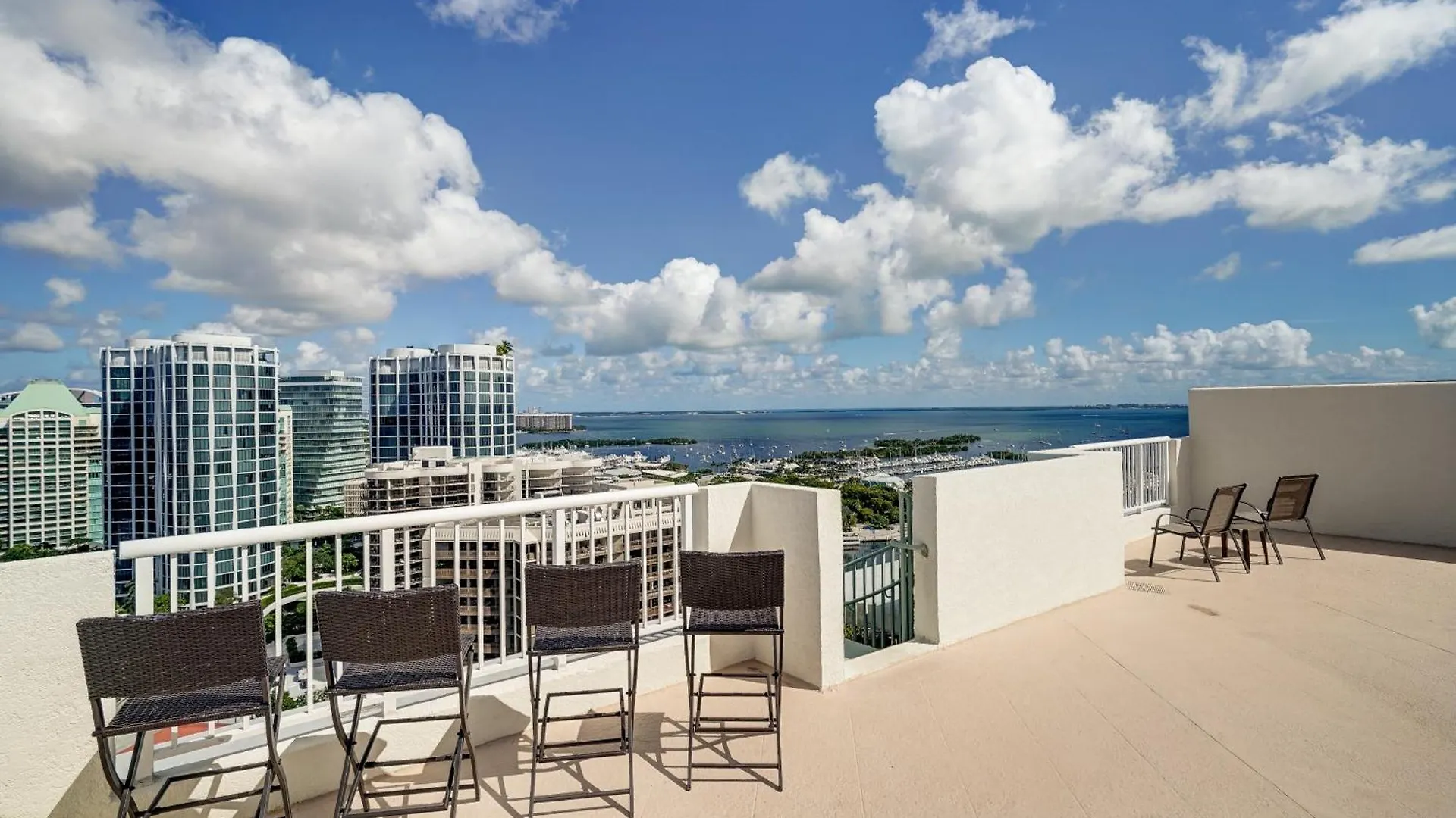 Apartment Luxury Penthouse With Private Rooftop Terrace In Coconut Grove Miami
