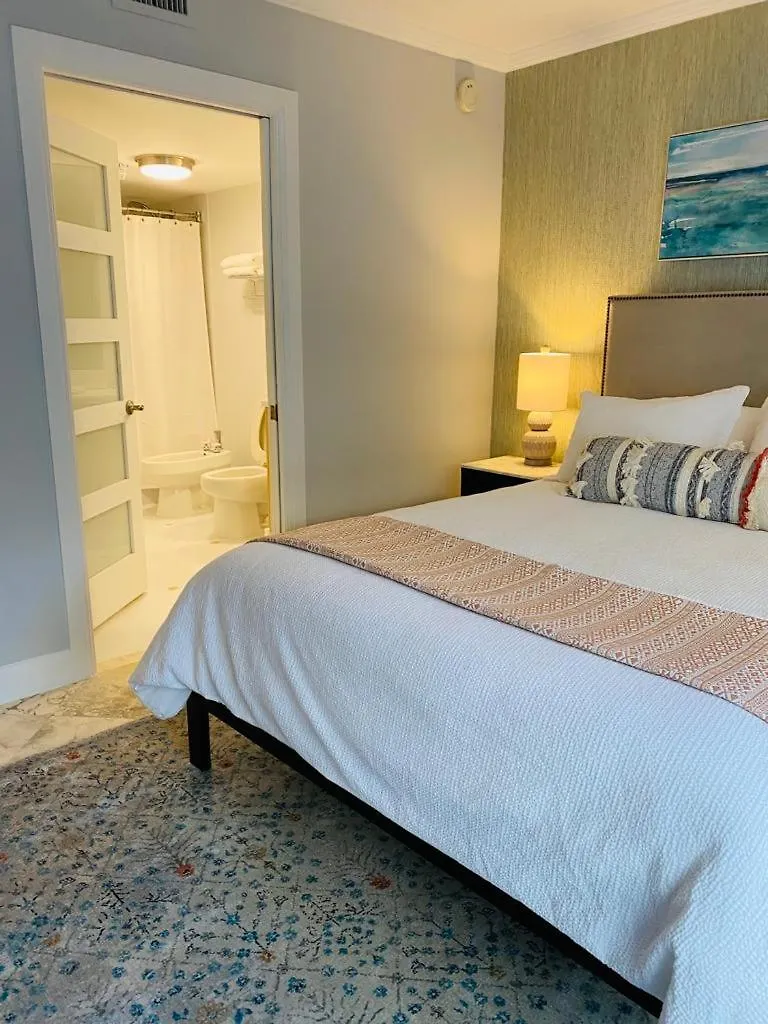 Cozy 1 Bedroom Unit Located In A In The Heart Of Coconut Grove Free Parking Vakantiehuis
