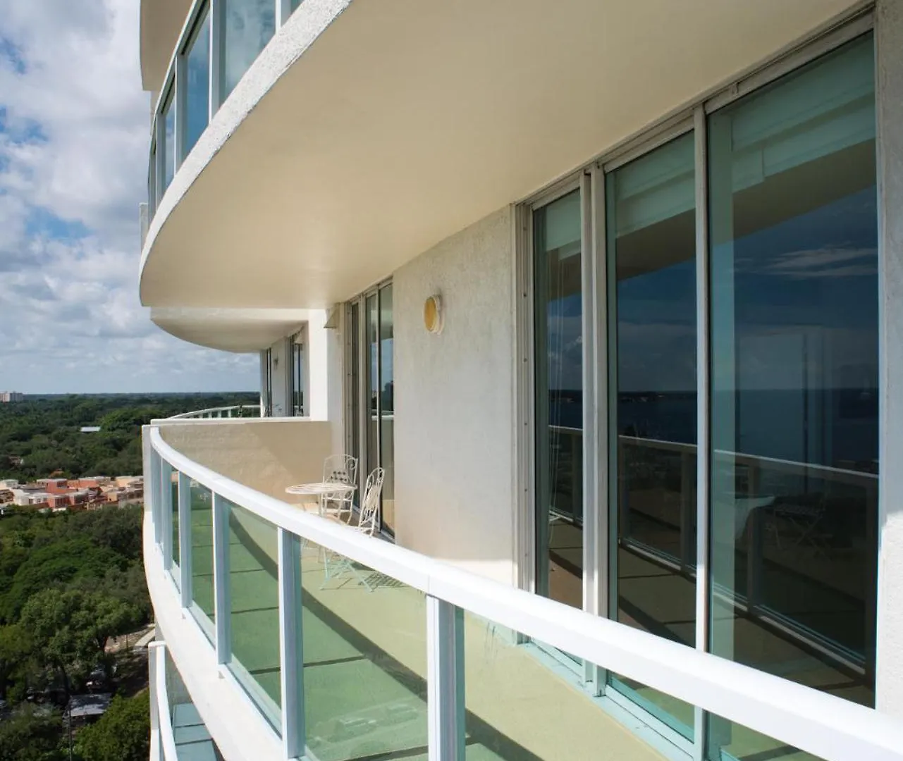 Coconut Grove Gorgeous Bay View 1 Bedroom Includes Parking Appartamento *