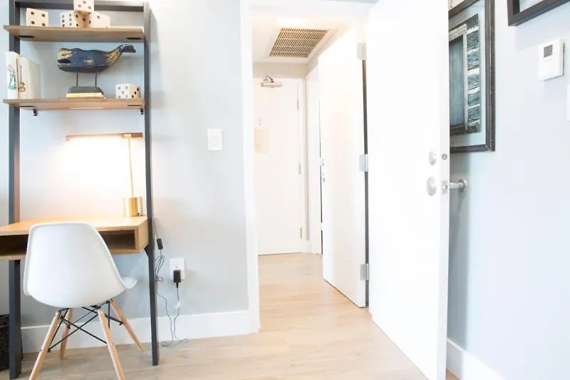 Gorgeous Coconut Grove 3 Bedroom With Amazing Views Parking Included *
