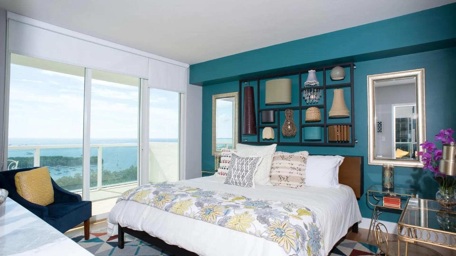 Gorgeous Coconut Grove 3 Bedroom With Amazing Views Parking Included Apartment *