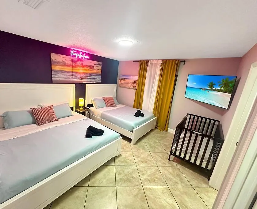 Coastal Escape: Luxury Retreat With Game & Access Holiday home