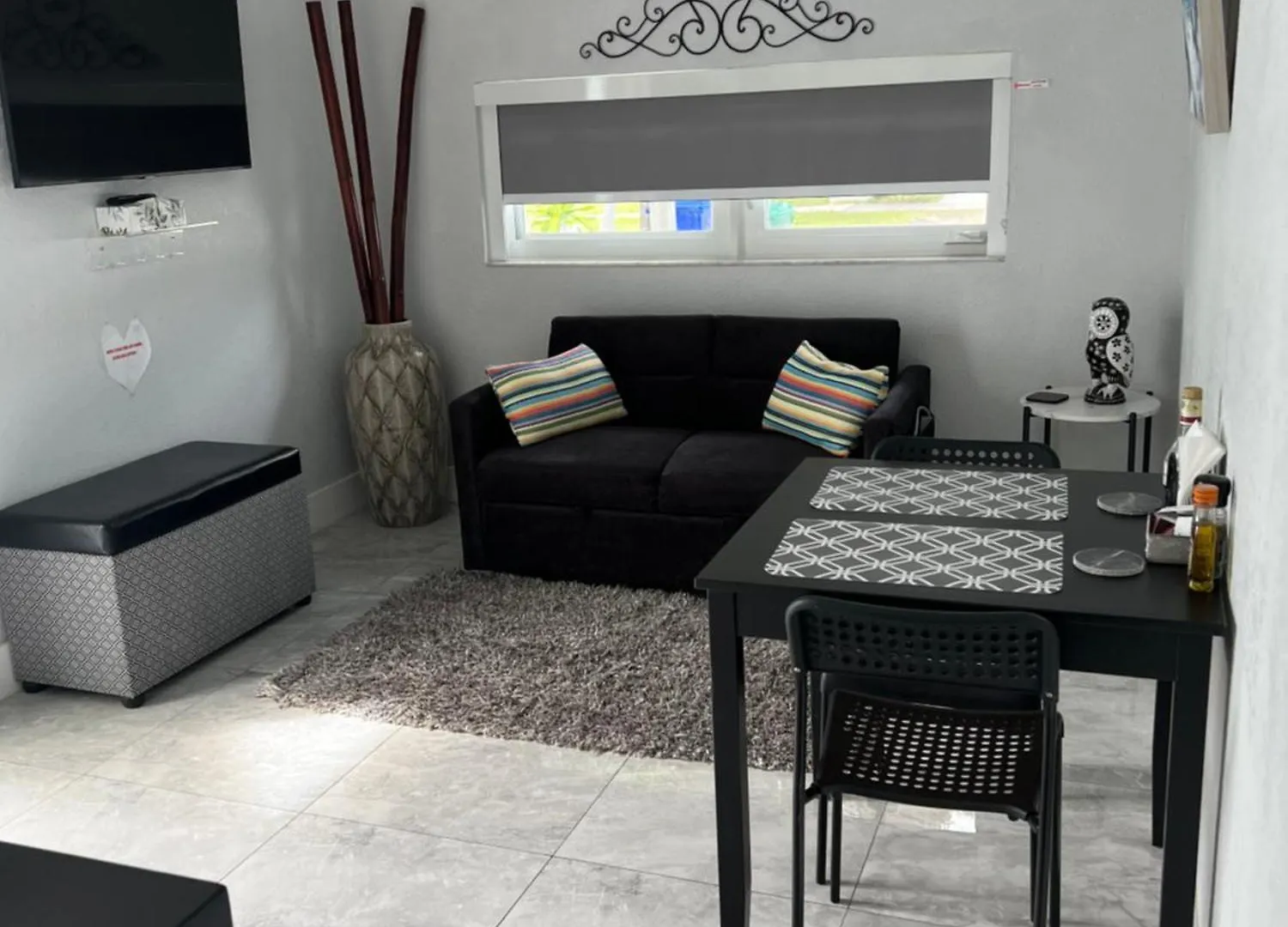 Little Gables Studio-your Escape-10min Airport Apartment *