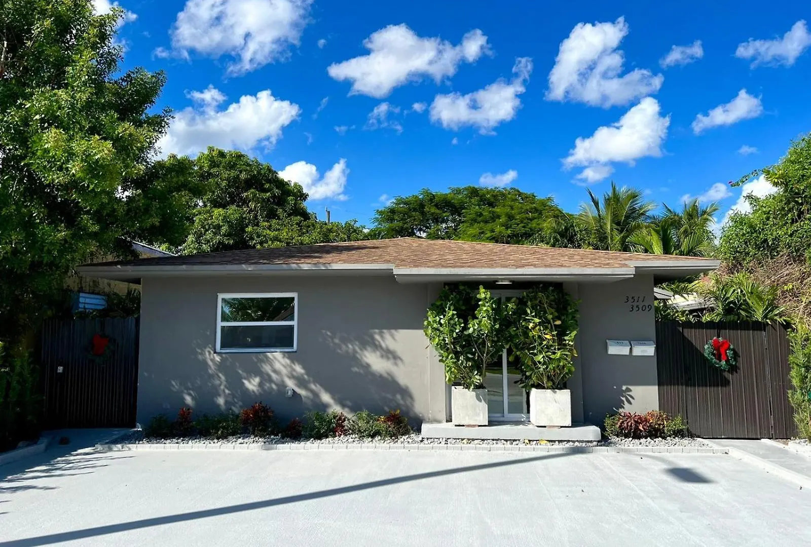 Beautiful, Fully Furnished 4bed 2bath House - 5 Minute Walk To Miracle Mile Downtown Coral Gables