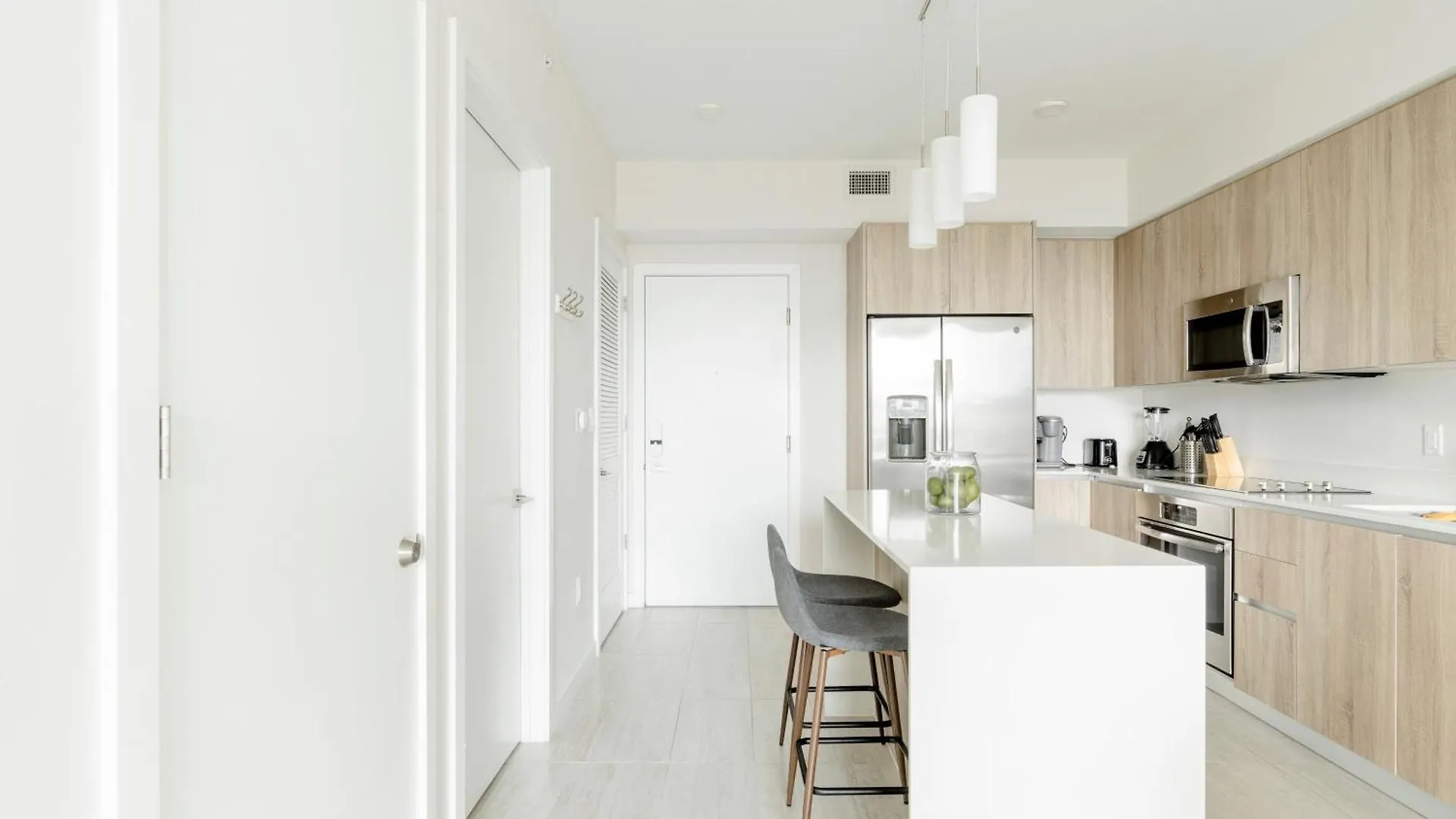 Design District, View Of The Bay - Apartment