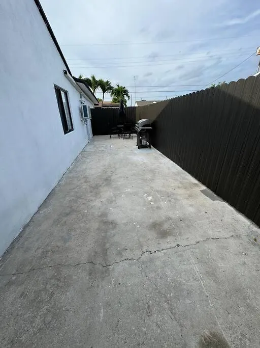 Near Airport/beach Apartment *