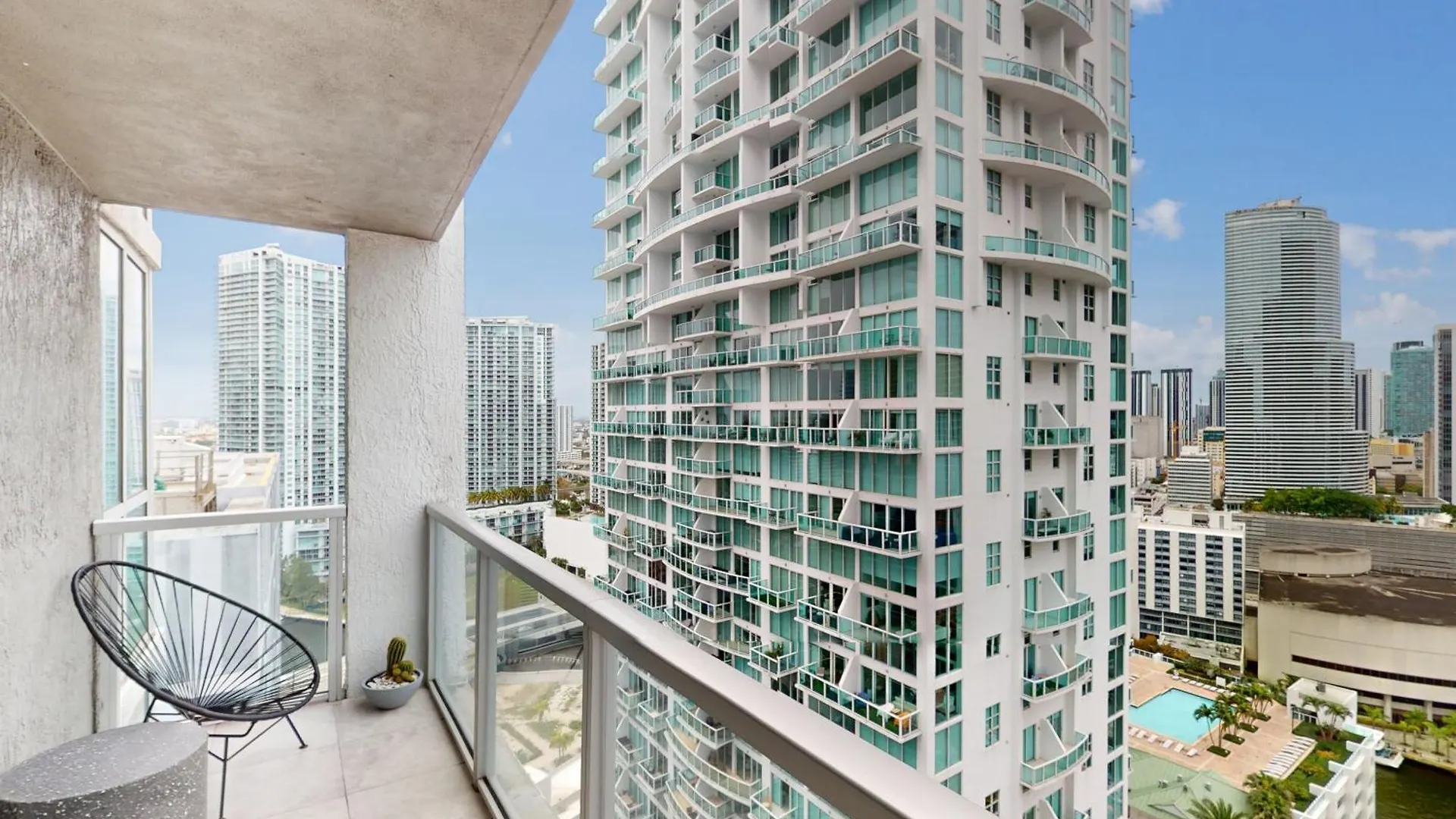 The Heart Of Miami, #2801